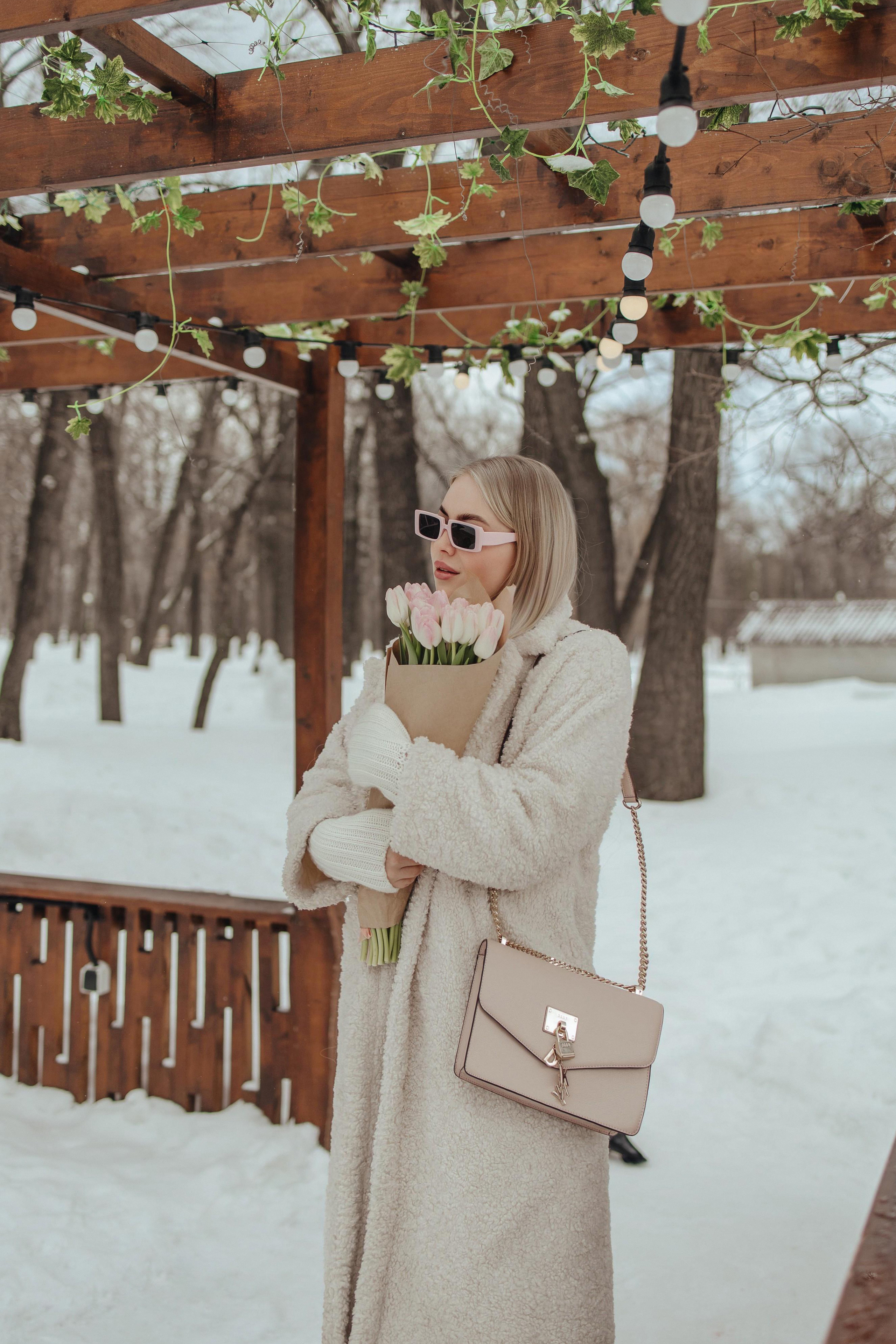 Эмма. Прогулка в снежном парке. Фотограф Ксения Железникова