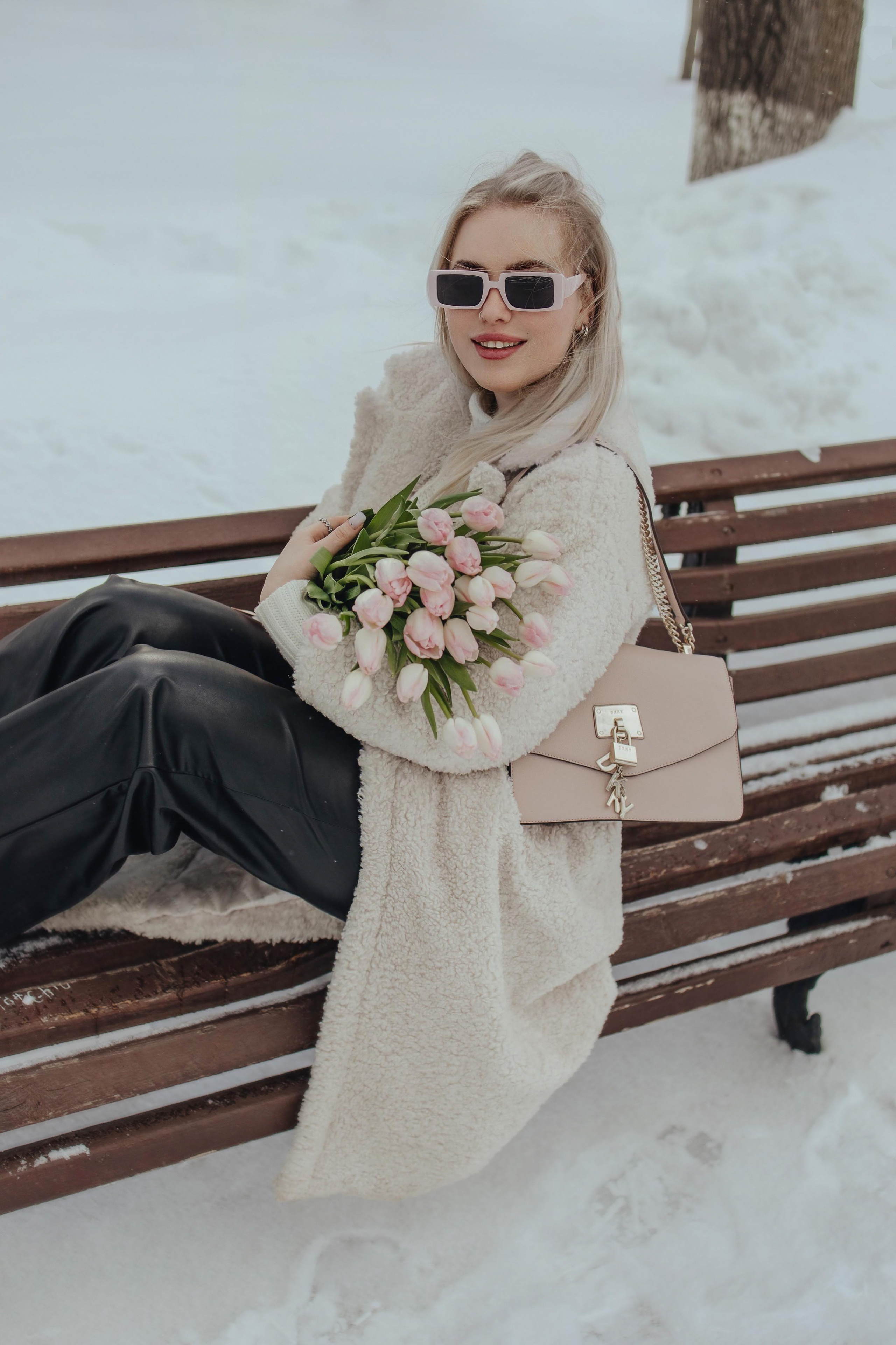 Эмма. Прогулка в снежном парке. Фотограф Ксения Железникова