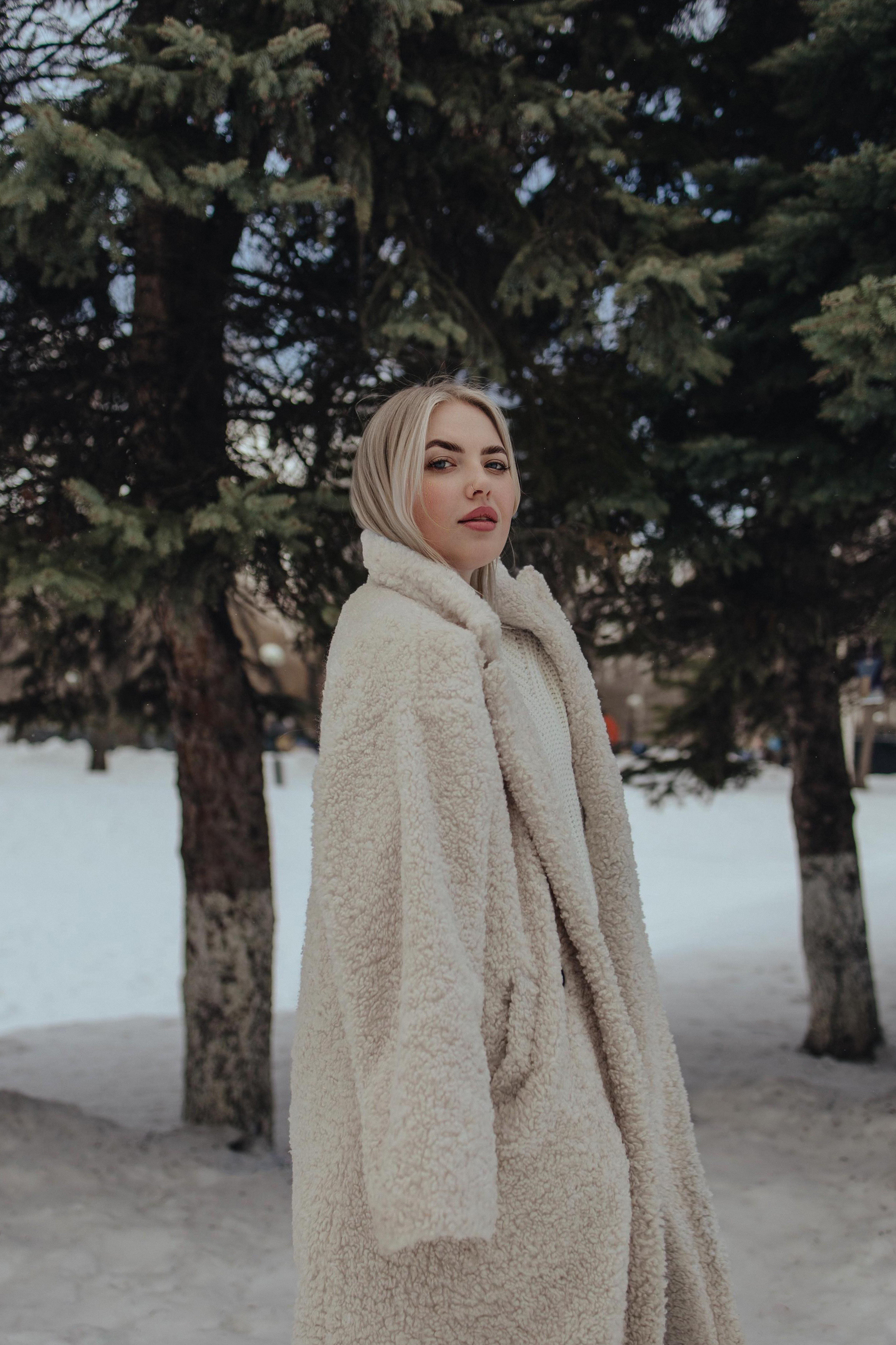 Эмма. Прогулка в снежном парке. Фотограф Ксения Железникова