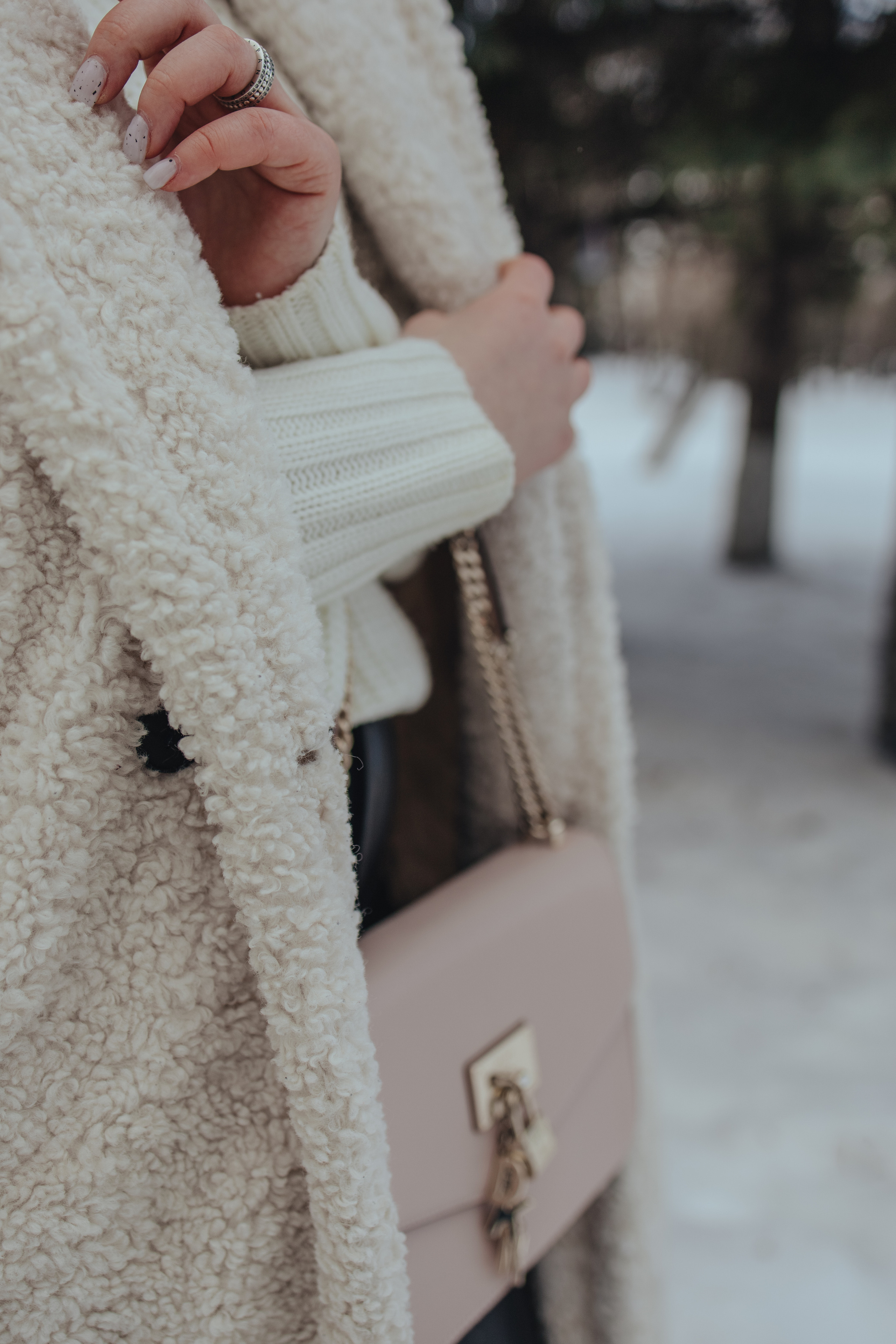 Эмма. Прогулка в снежном парке. Фотограф Ксения Железникова