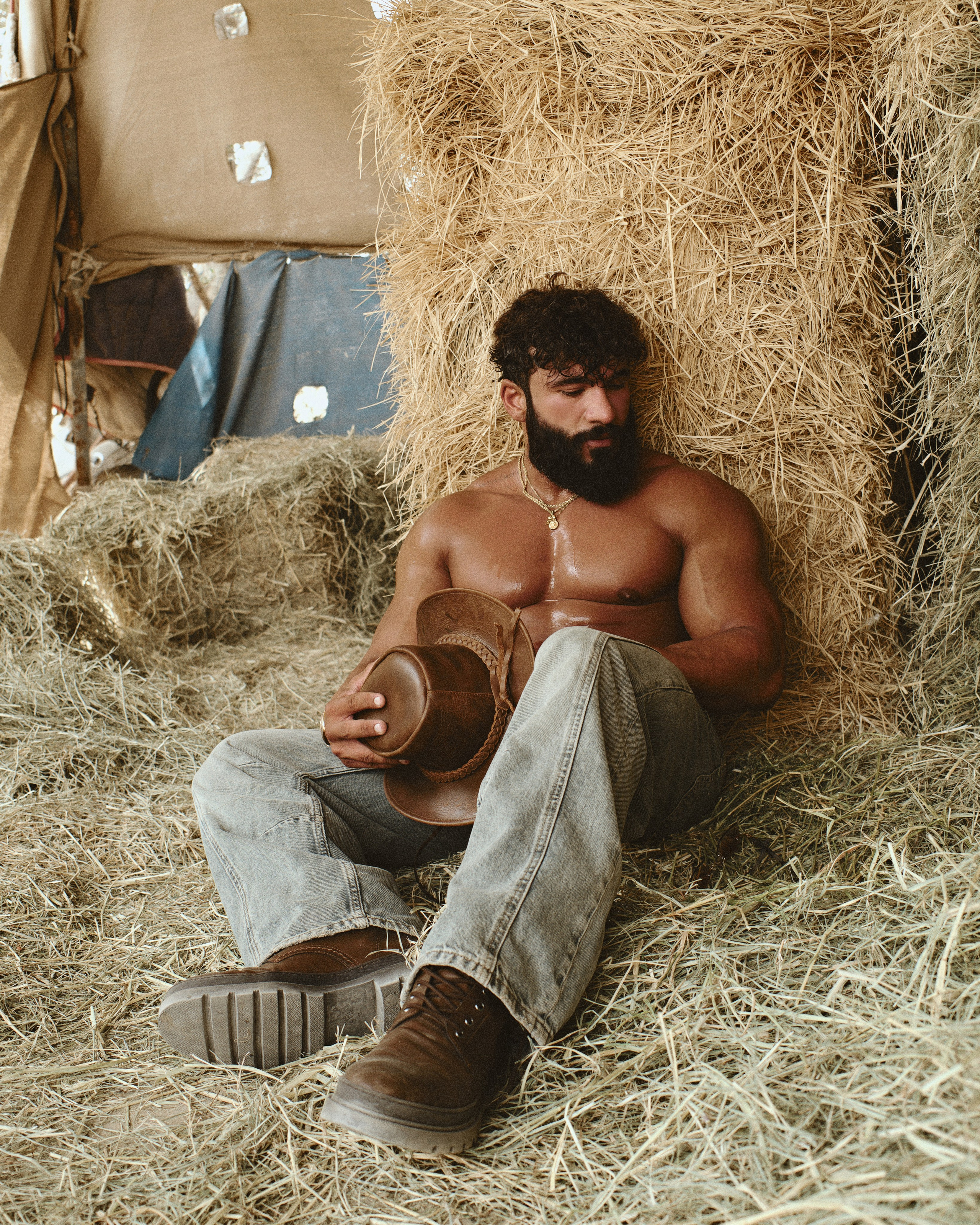 Ahmed. NOIZOMAX Художественный фотограф в Дубай