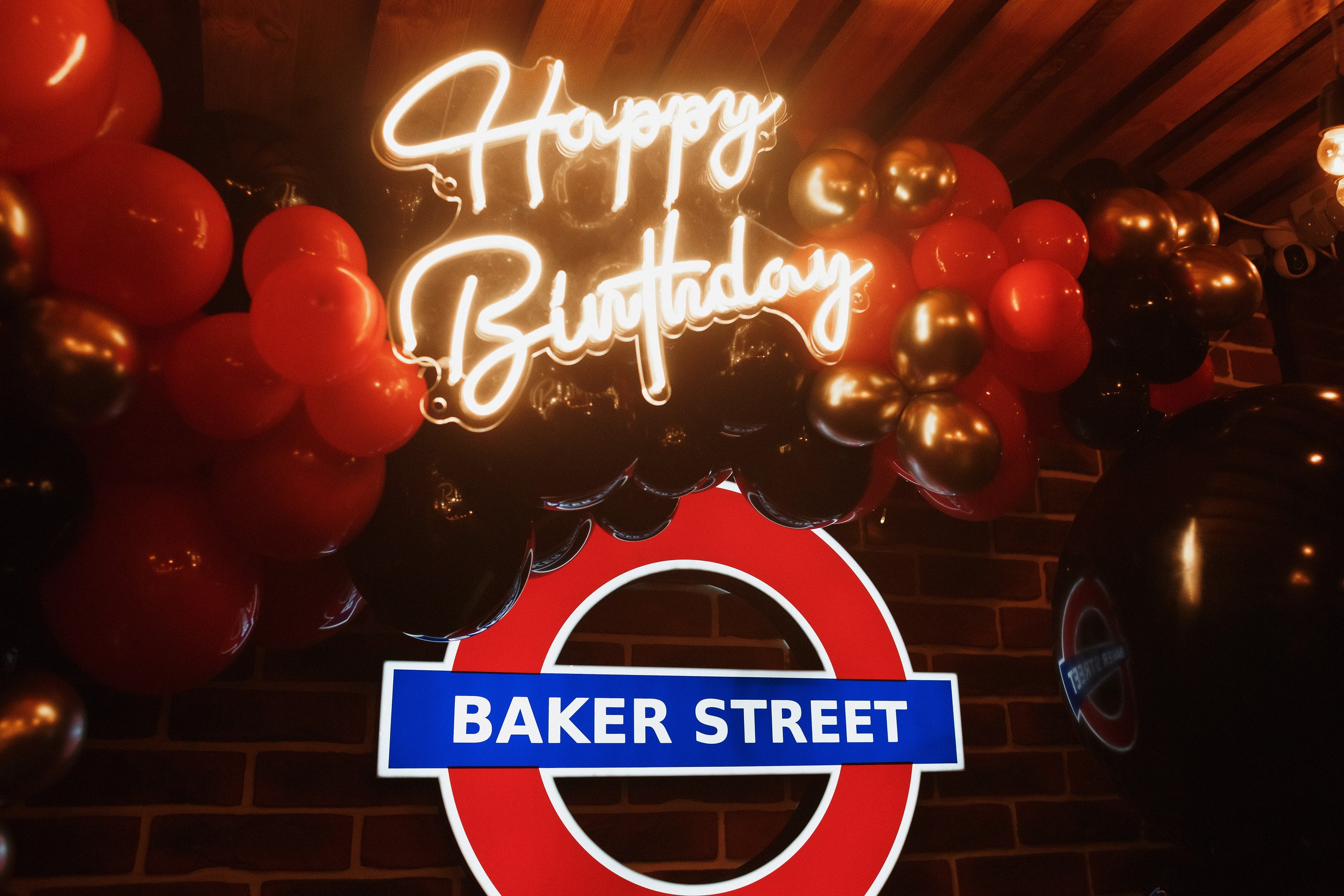 Захватывающий вкус и атмосфера: кальянная в Таганроге Бейкер Стрит. Свадебный и семейный фотограф в Таганроге Бакарюк Антон