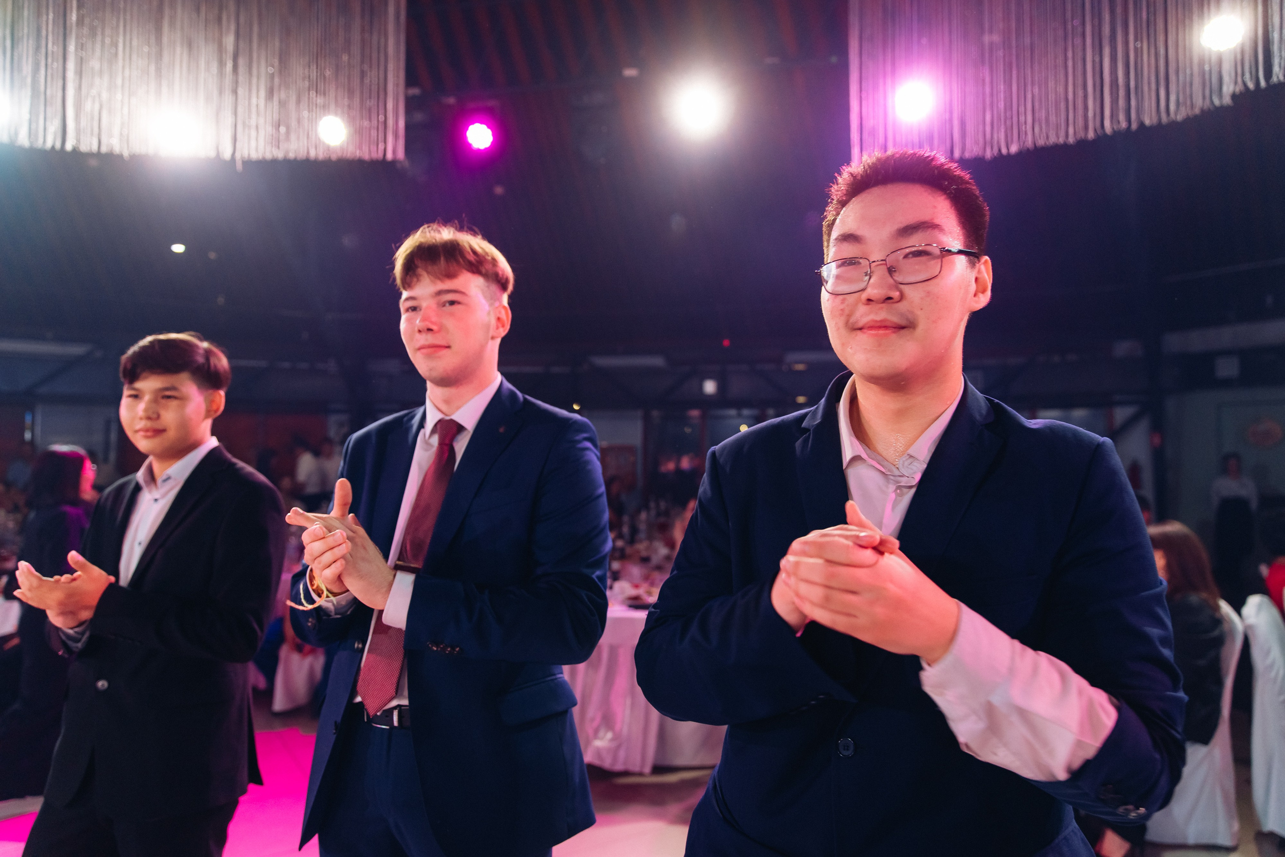 Выпускной вечер. 49 школа. Баран на корове. Свадебный и семейный фотограф в Улан-Удэ