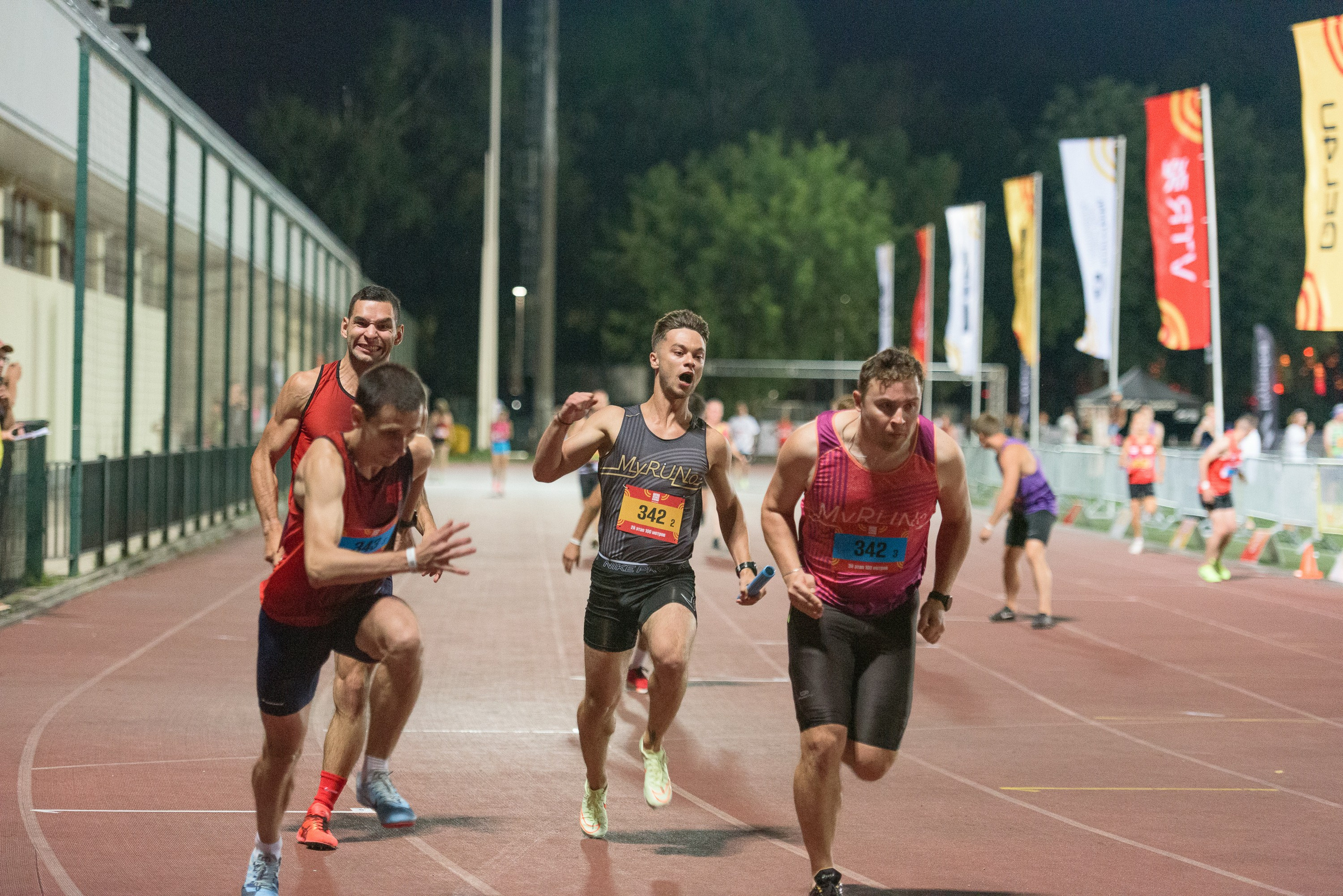 Битва беговых клубов. Репортажный фотограф Сергей Квартальнов