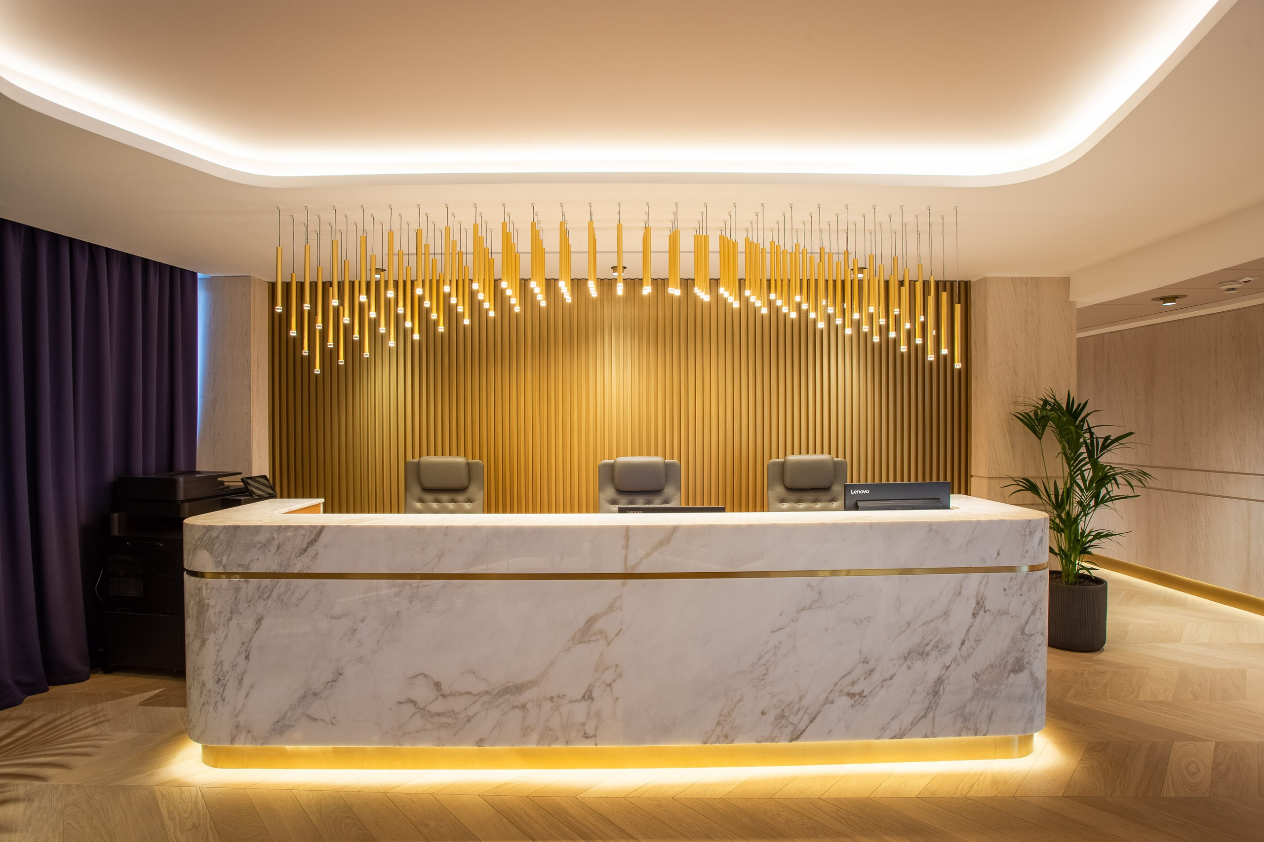 Офис компании. Видеограф Добромыслов