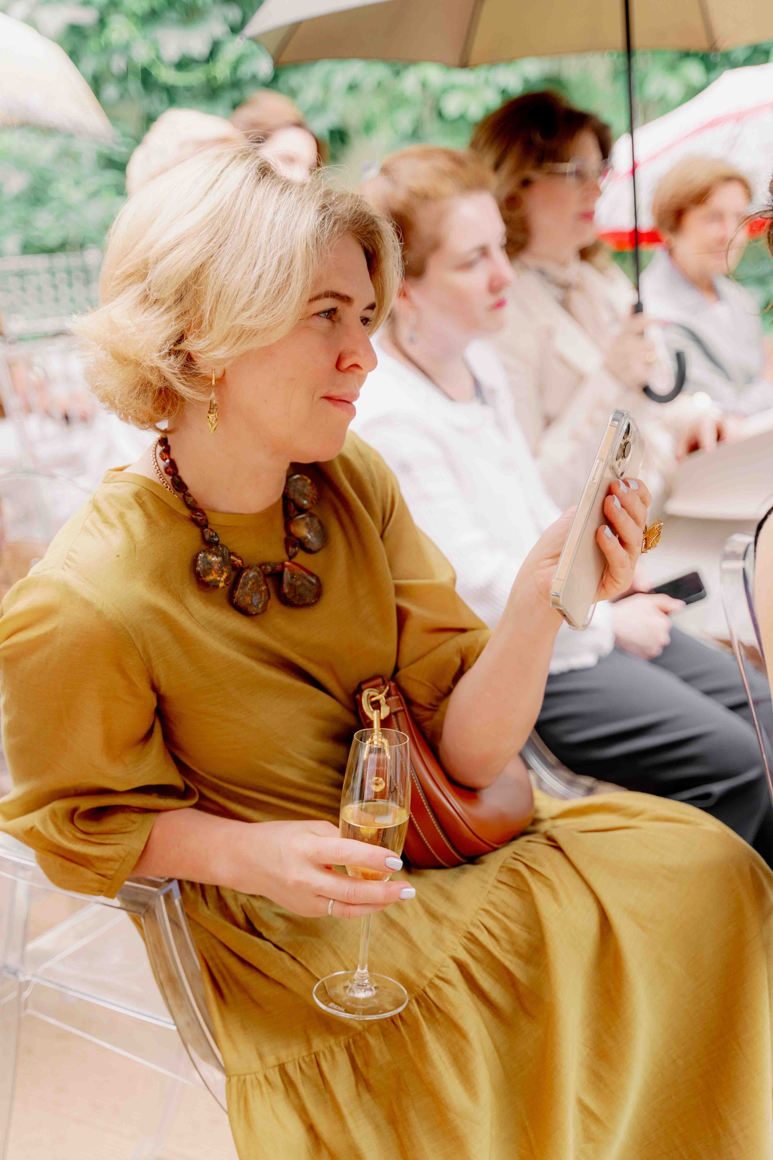 Изящная лекция в клинике в центре Москвы. Фотограф и видеограф в Москве и Абу Даби Мария Кулагина