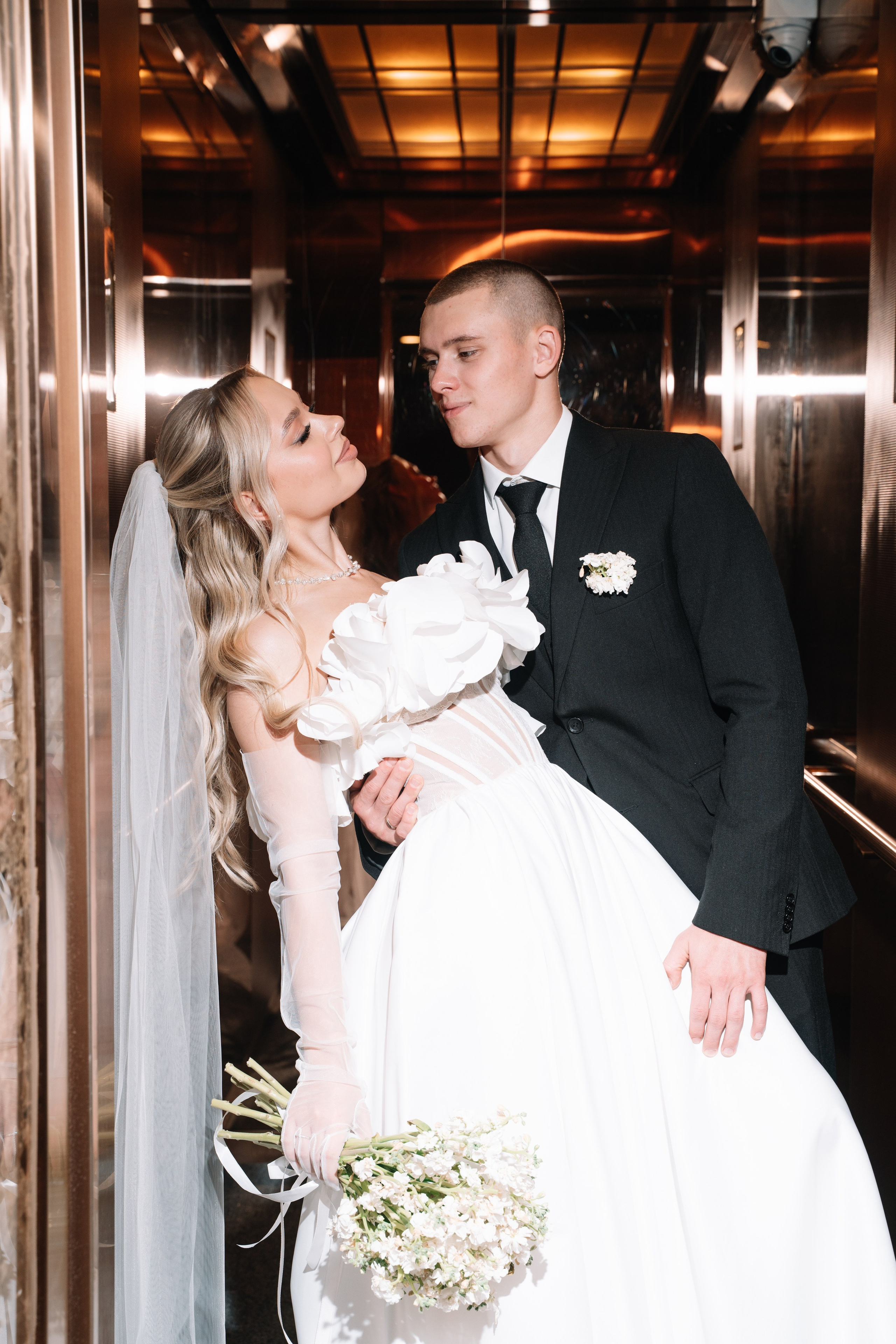 Свадебное портфолио. Дипломированный фотограф в Новосибирске. Фотографирую свадьбы, репортажи, индивидуальные фотосессии, lovestory(семейные)