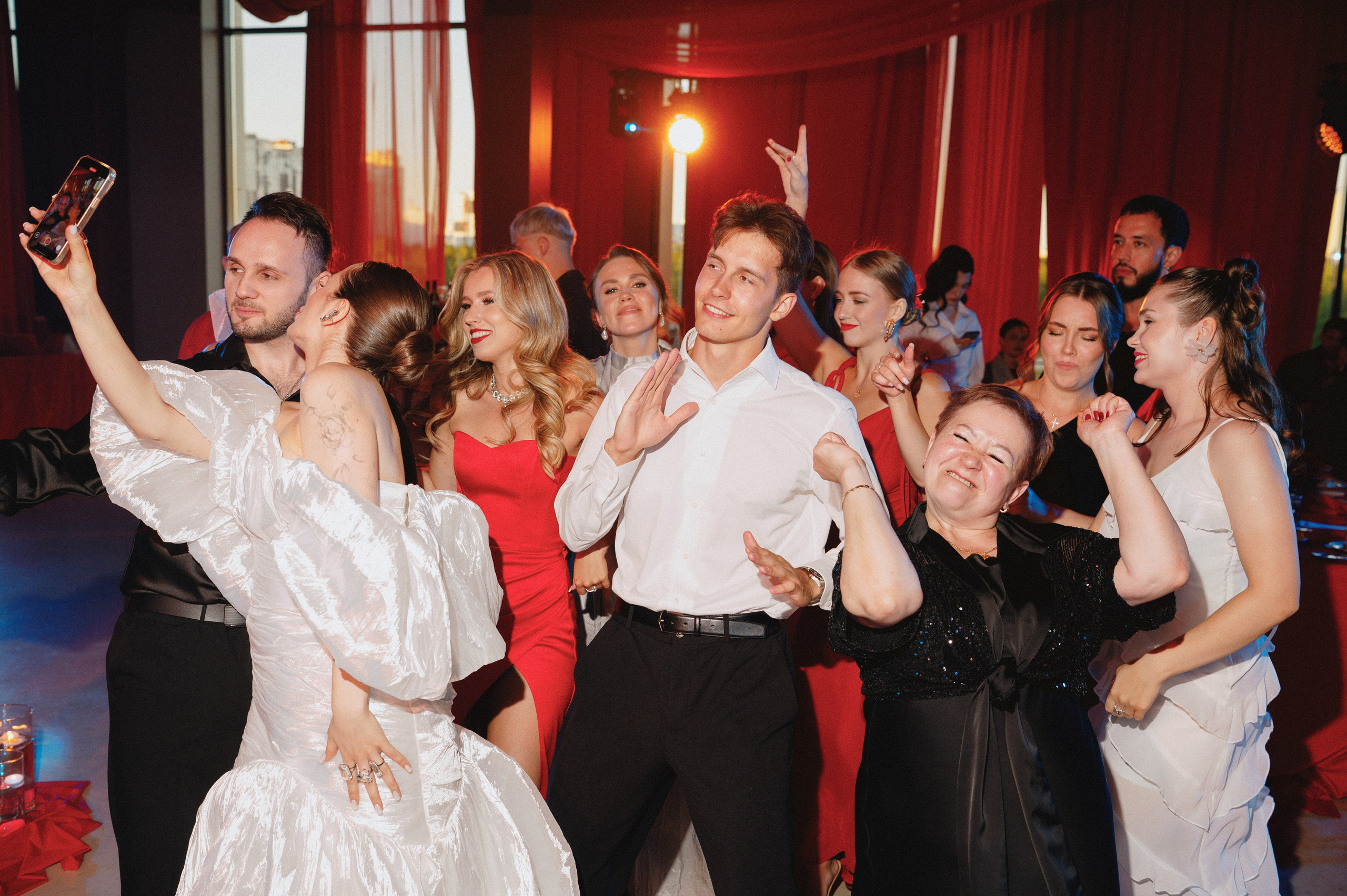 Анастасия и Карен. Репортажный и свадебный фотограф в Сургуте