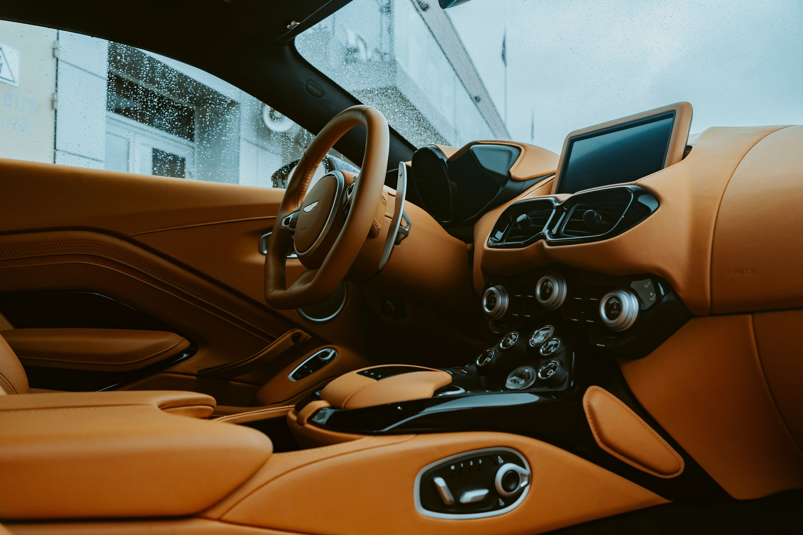 Aston Martin Vantage. Автомобильный и коммерческий фотограф Москва