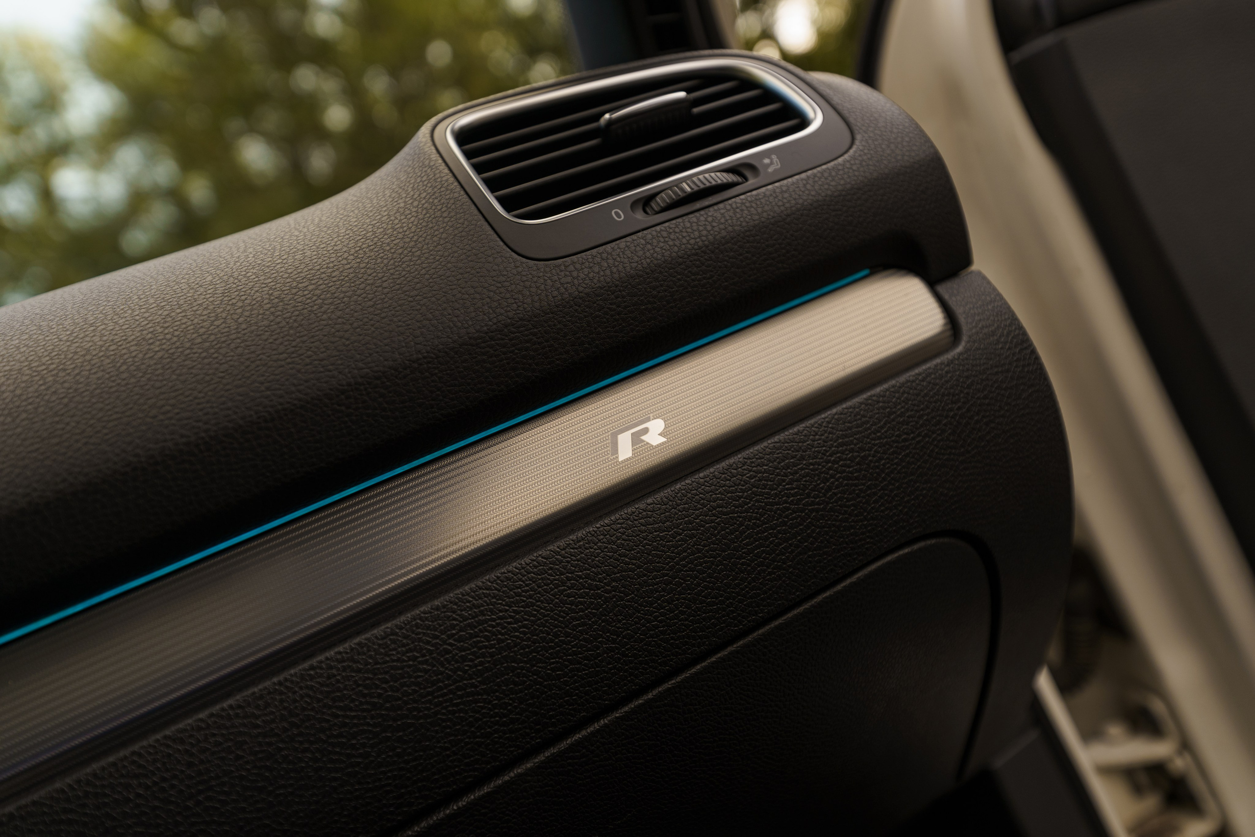 Съёмка автомобилей на продажу. Автомобильный фотограф в Москве | Базилев Александр