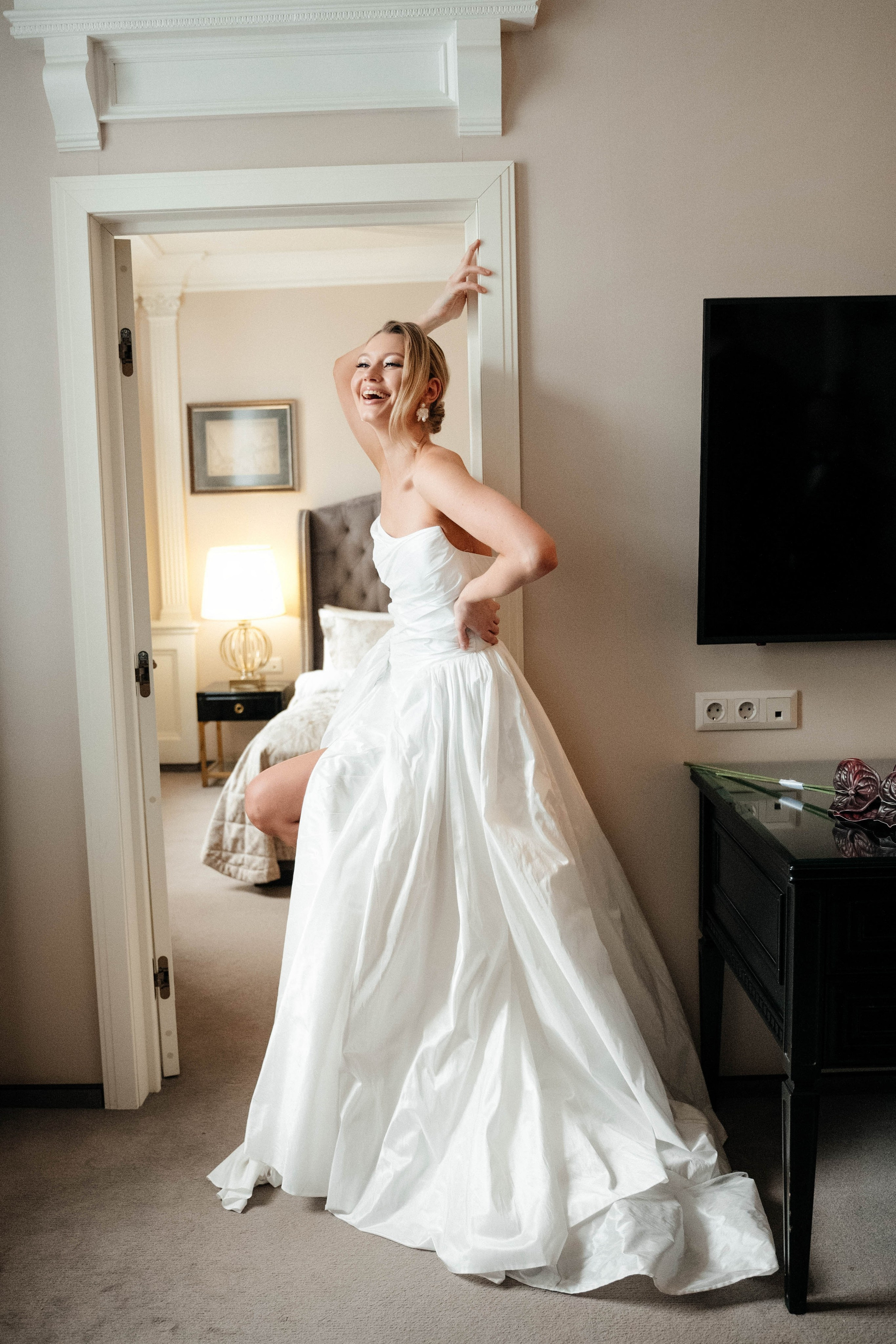 Алексей и Анастасия, творческая съемка в отеле Амбассадор. Свадебный фотограф Москва Александра Аверкова