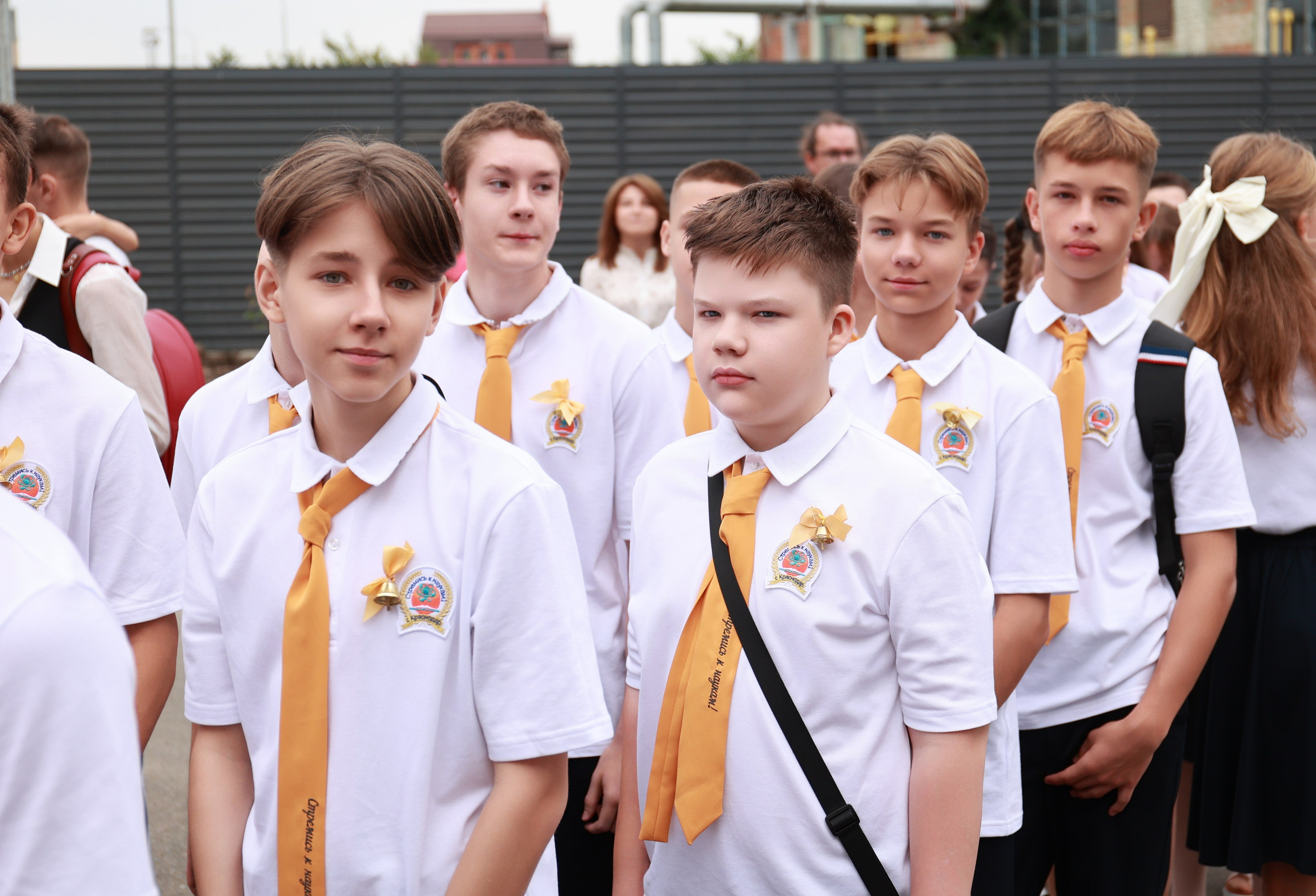 1 сентября (23 гимназия). Детский семейный фотограф Краснодар