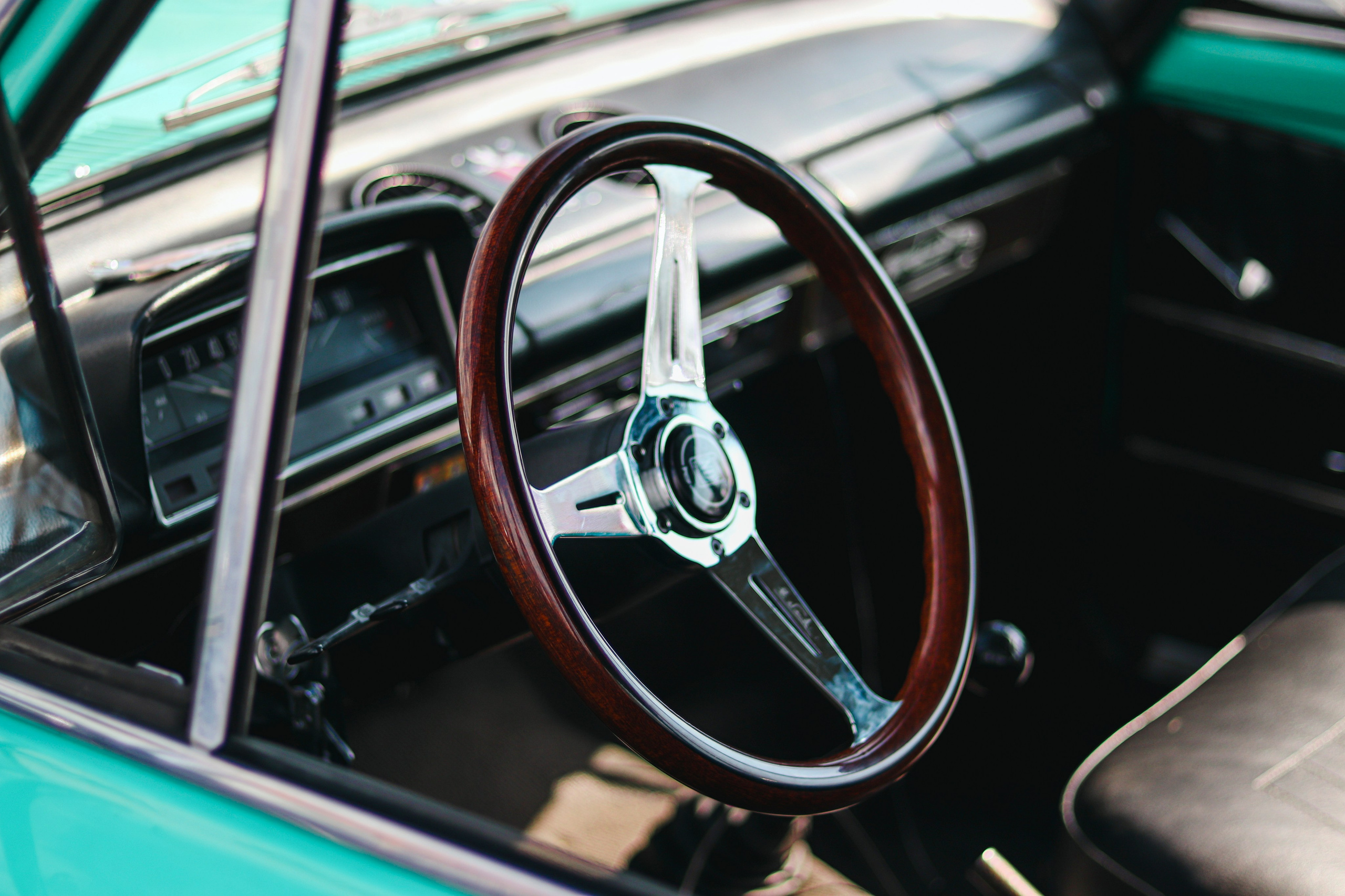 Выставка авто классики. Ивентный фотограф в Санкт-Петербурге Олег Комков