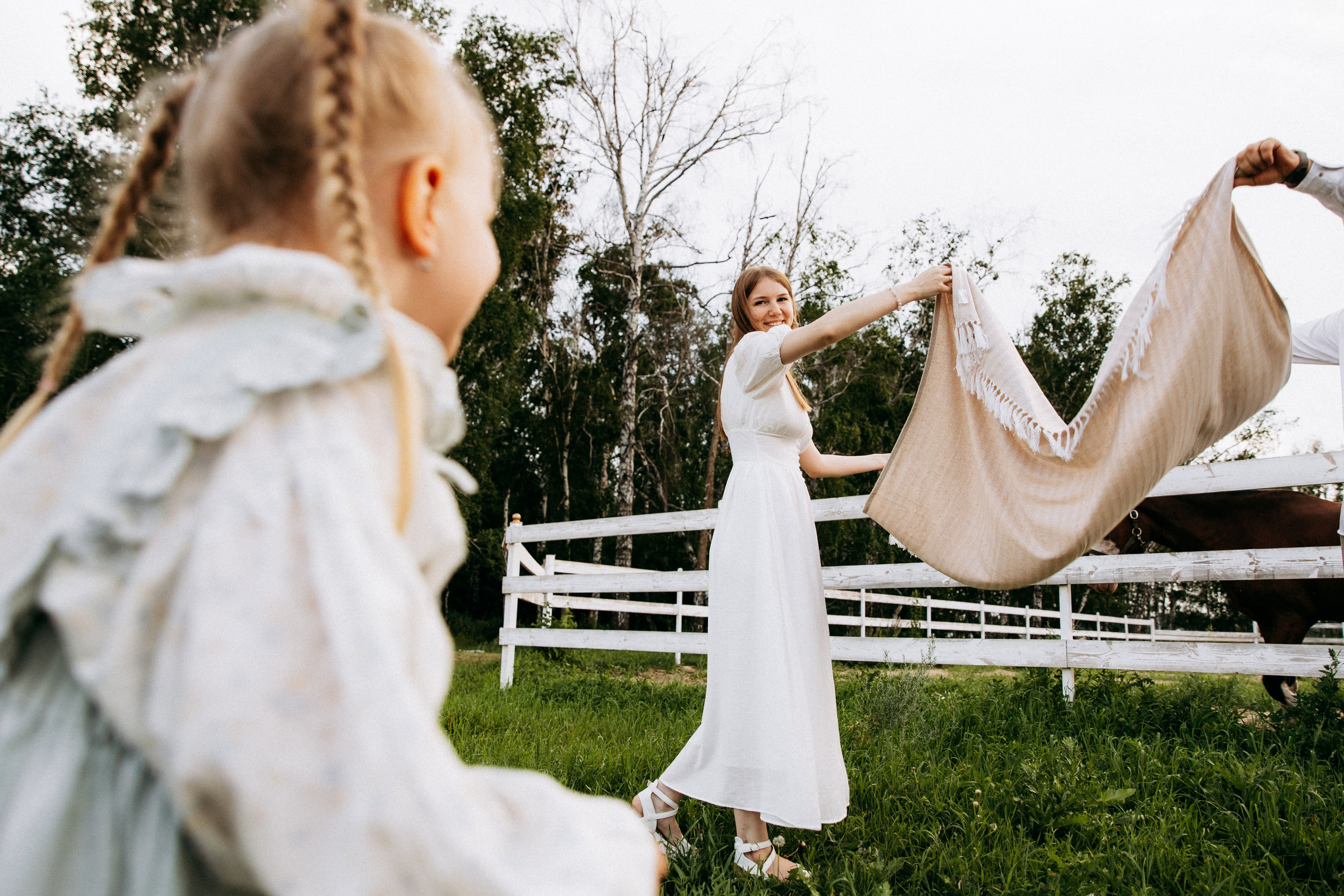 Мира и её семья. Главная