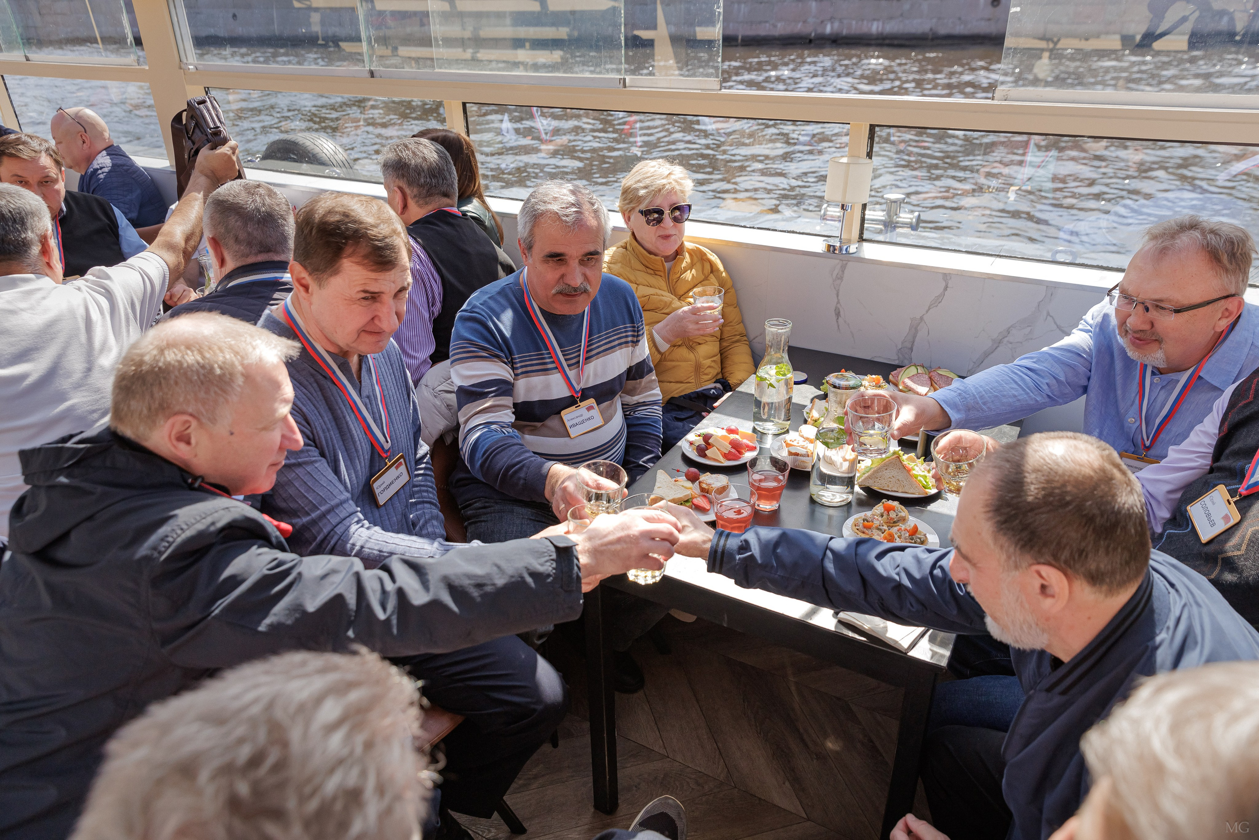 40 лет выпуска ХВВУТ МВД СССР. Маша Гонтарь Семейный домашний репортажный фотограф в Санкт-Петербурге