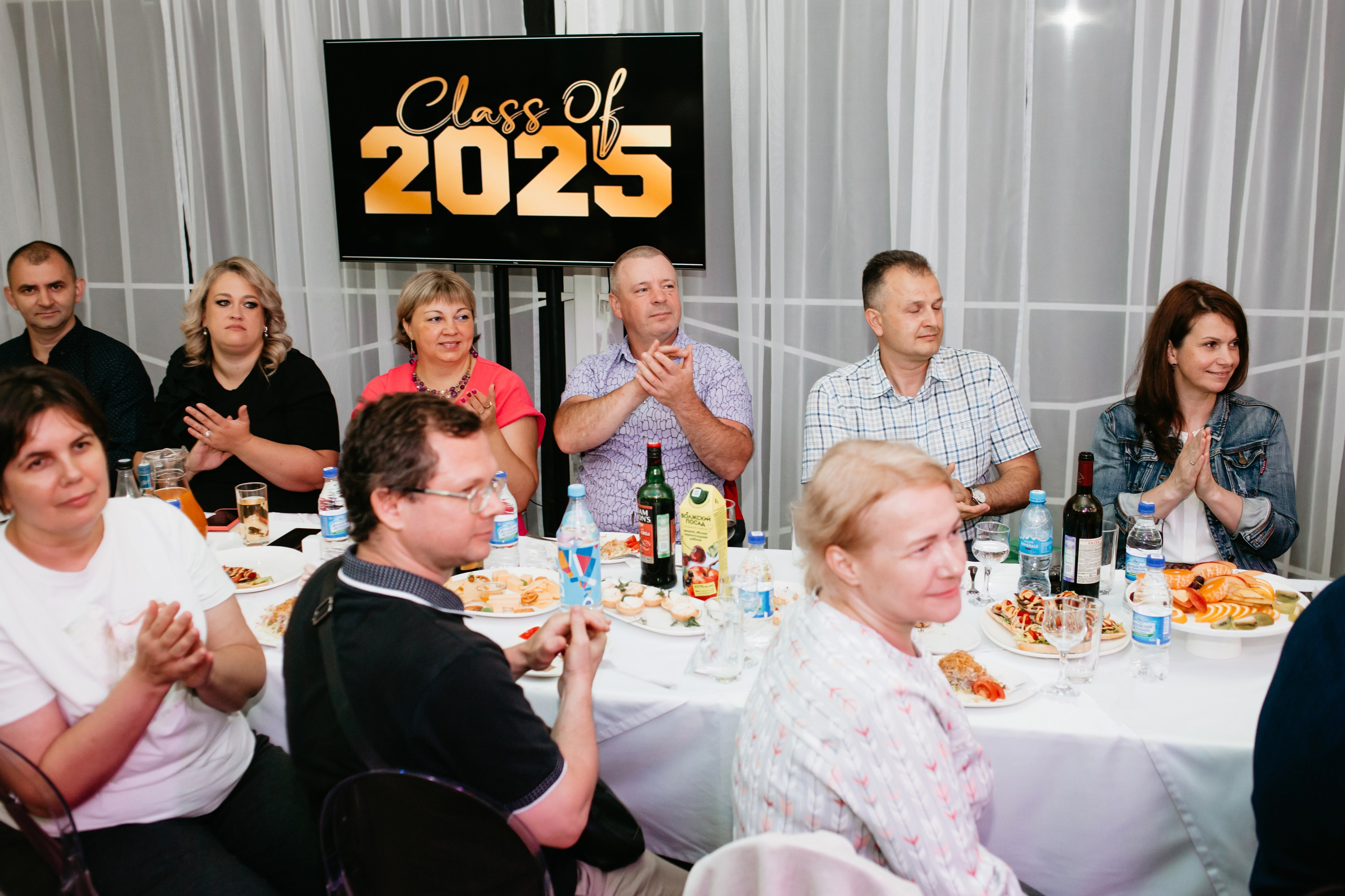 Выпускной 2025 (41 школа) 11 класс. Фотограф в Челябинске Ополихина Анна