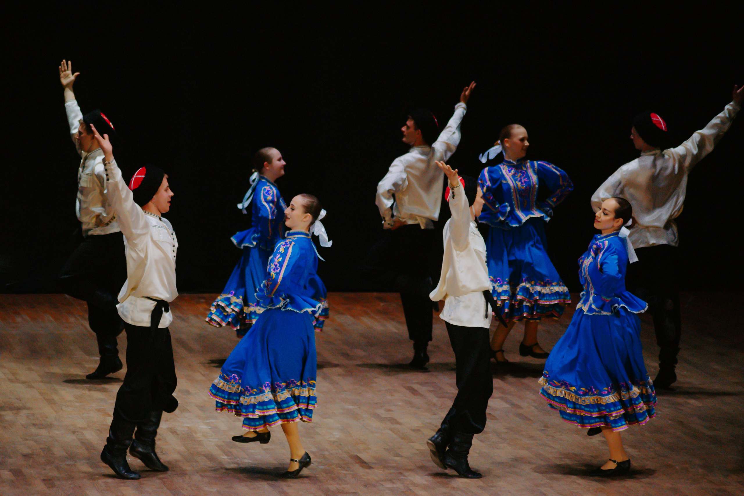 «Уральский сувенир». Концерт танцевальной студии. Фотограф в Челябинске Ополихина Анна