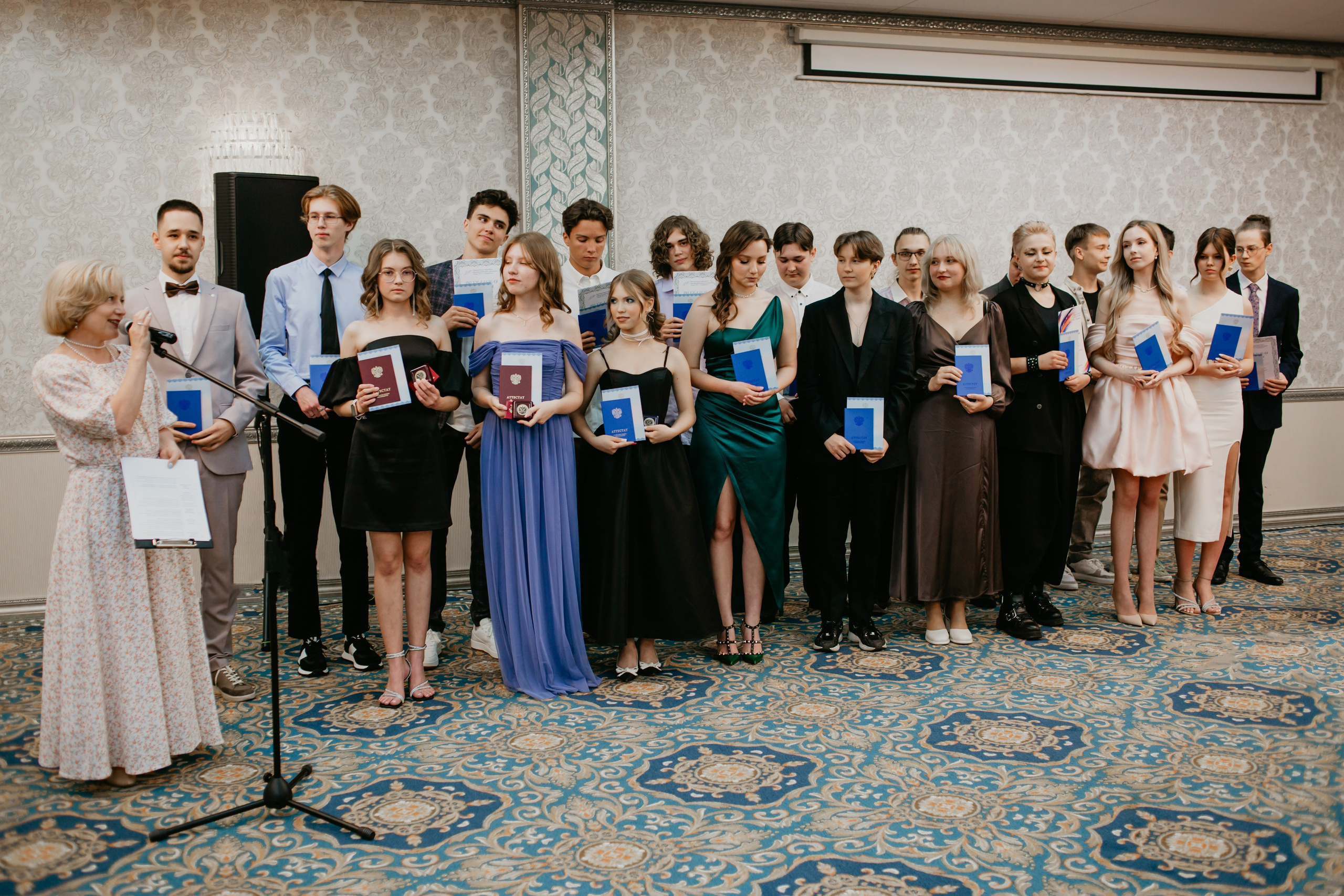 Выпускной. 11 лицей. Фотограф в Челябинске Ополихина Анна