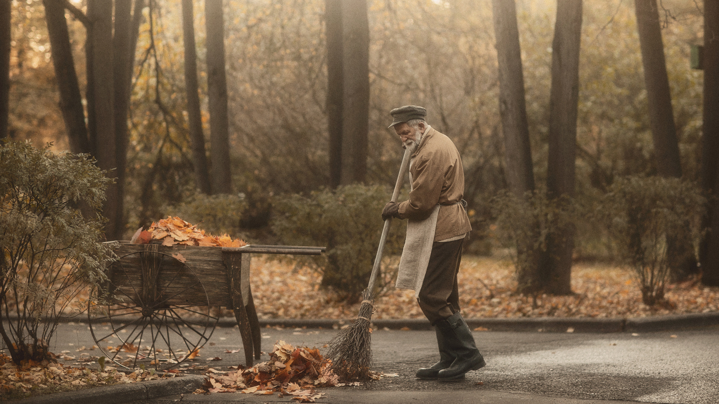 Старый дворник и ребятишки. Фотограф и режиссер Сергей Спирин. Москва