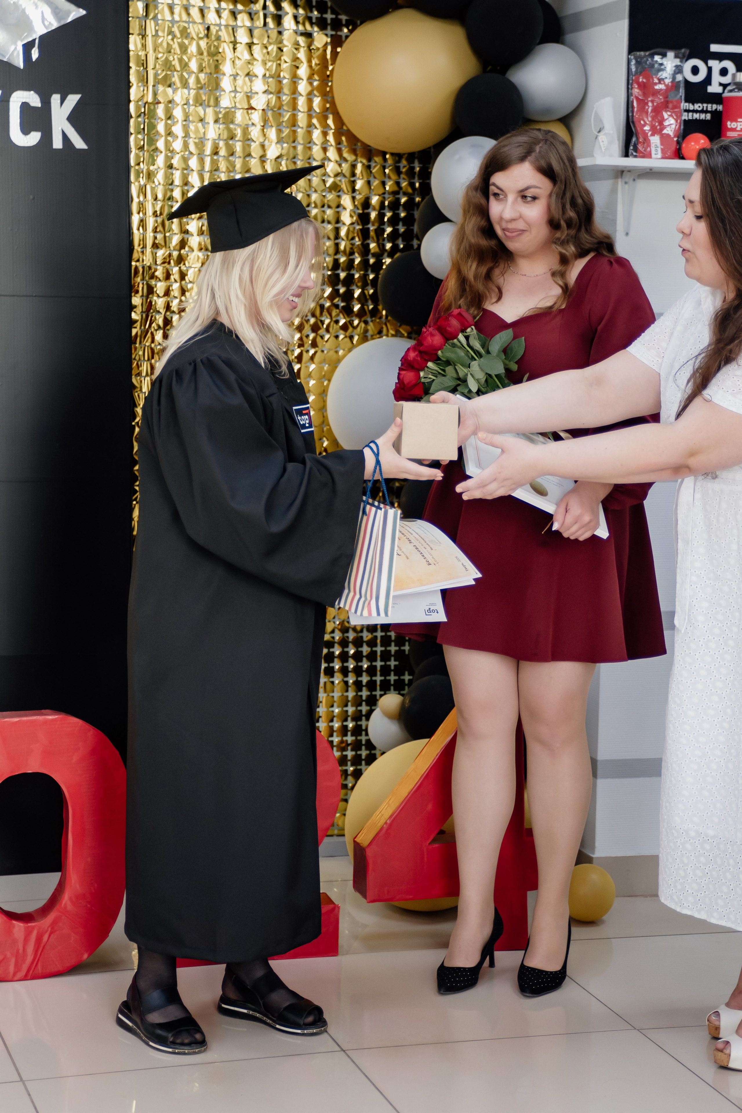 Выпускной: компьютерная академия Топ. Фотограф в Твери Дементьева Анастасия