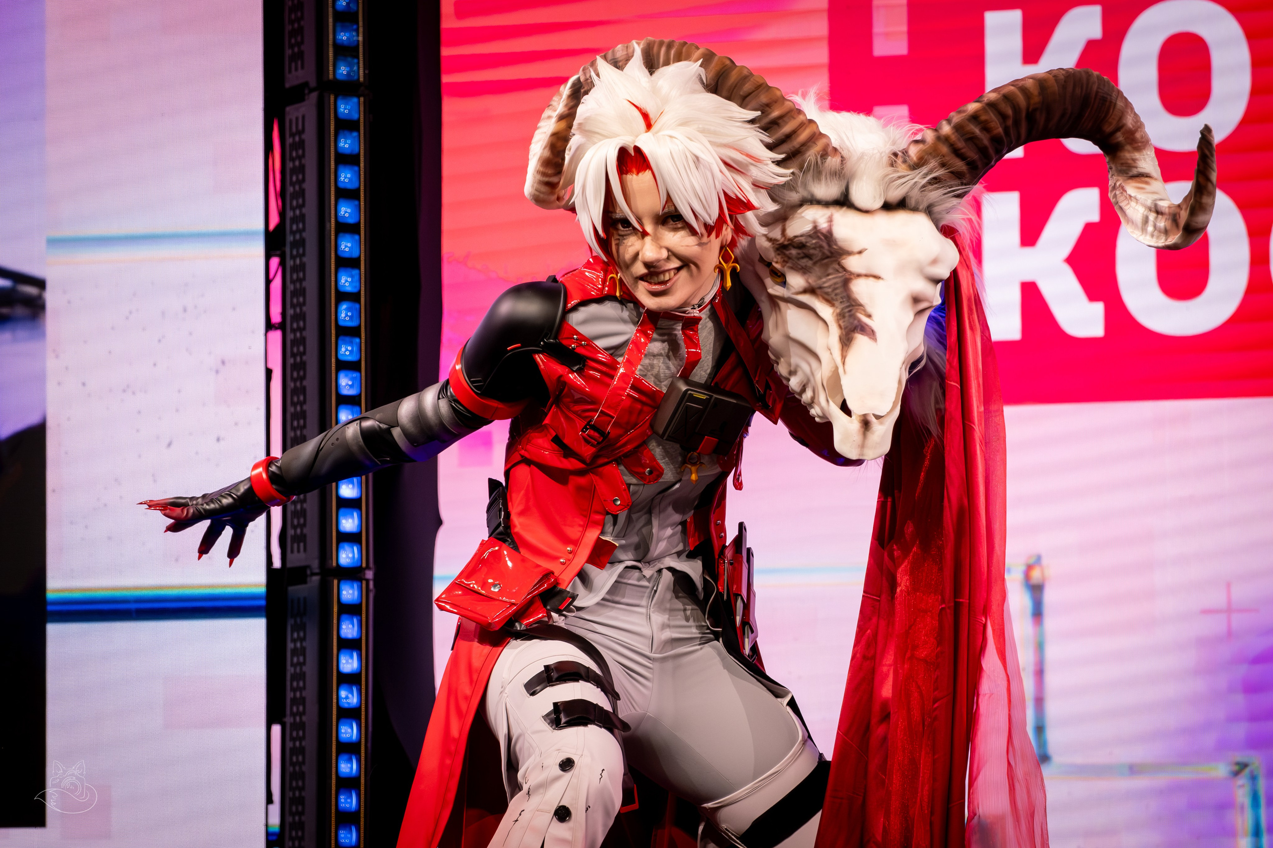 Сцена РЭД ЭКСПО 2024. Косплей фотограф