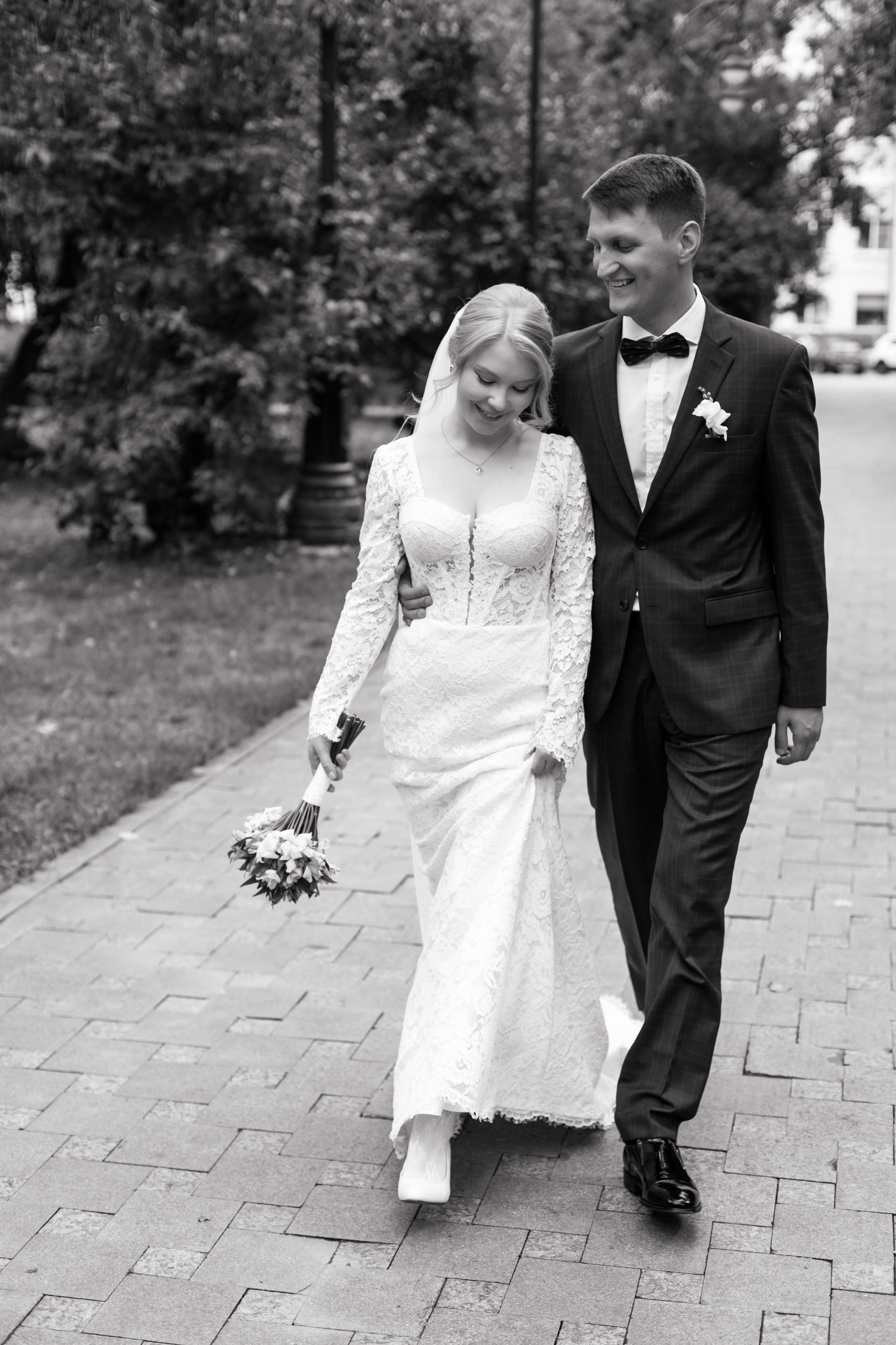 Оперный театр парк. Свадебный и семейный фотограф Екатеринбург Настя Саедгалина