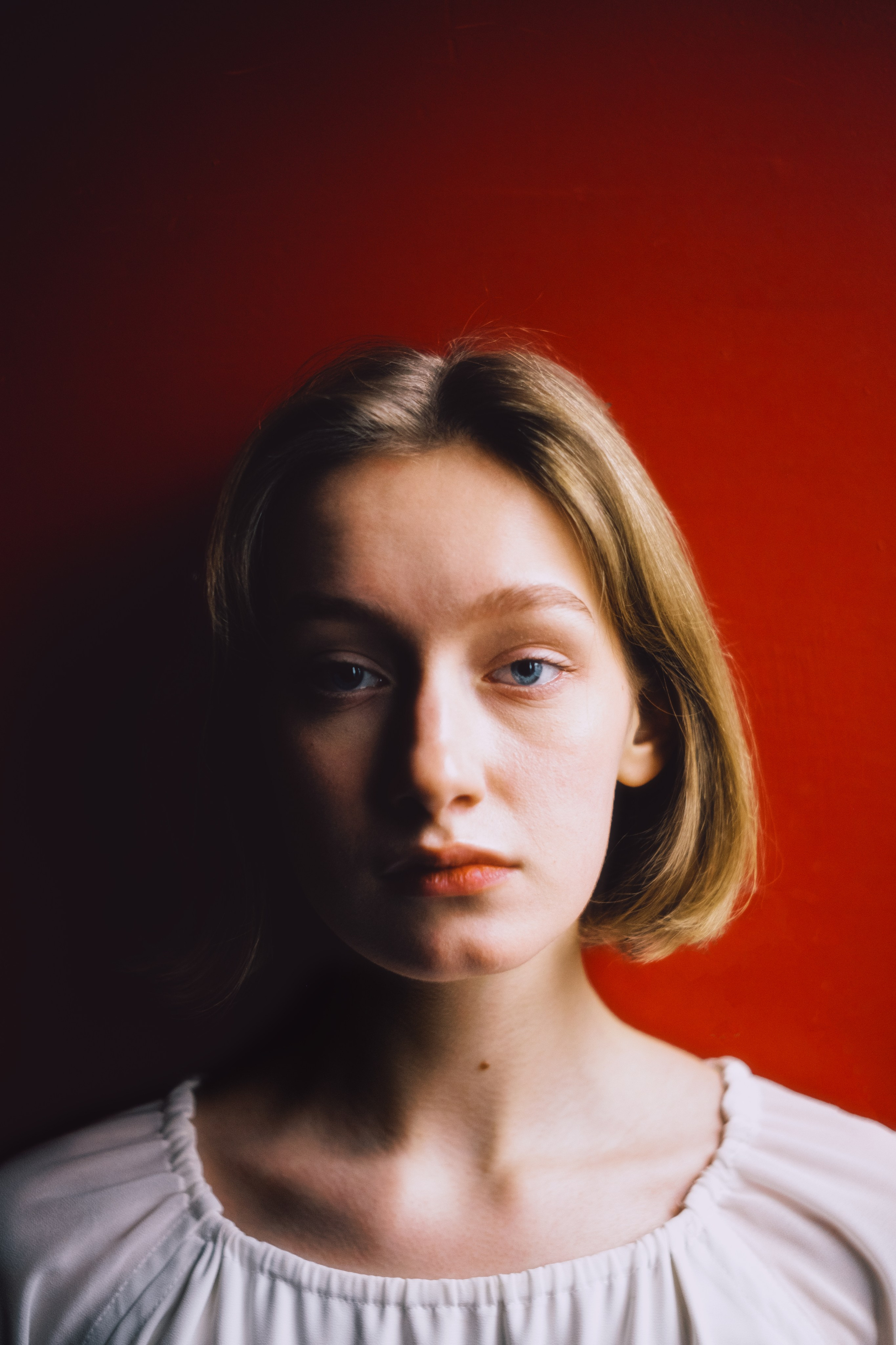 Катя. Съёмка в красной парадной. Lickord