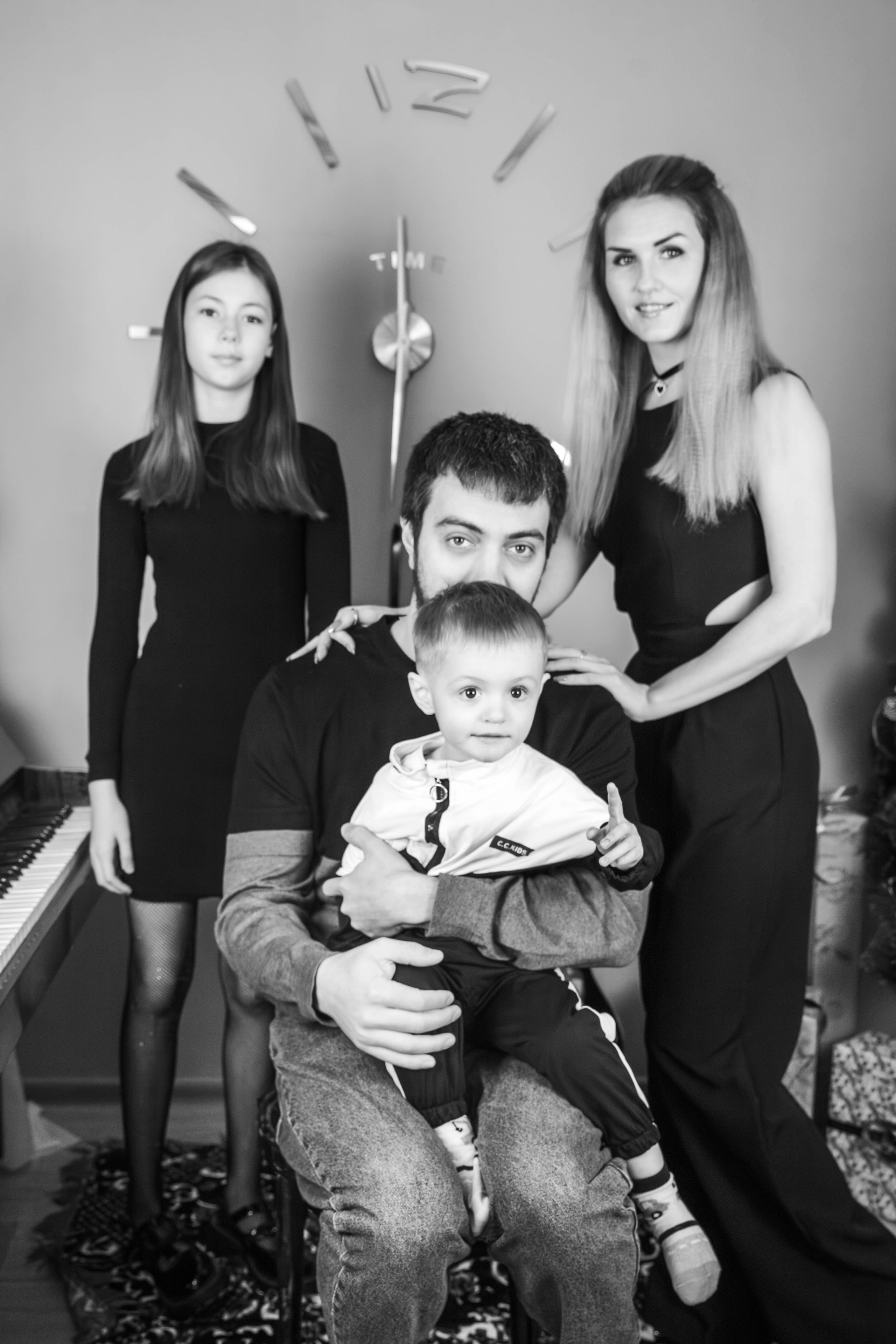 Новый год. Инна и семья. Фотограф Лапочкина Татьяна