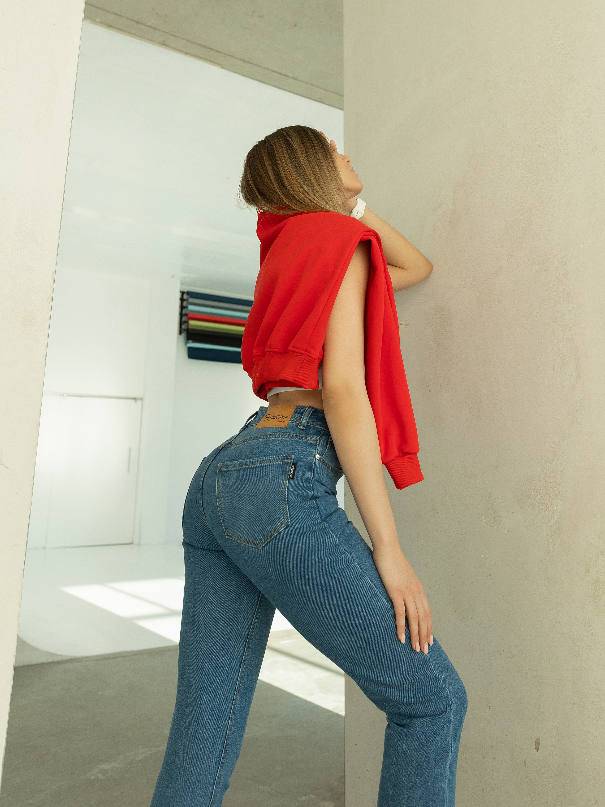 Джинсы для WB. Женский фотограф в Екатеринбурге Марина Логинова