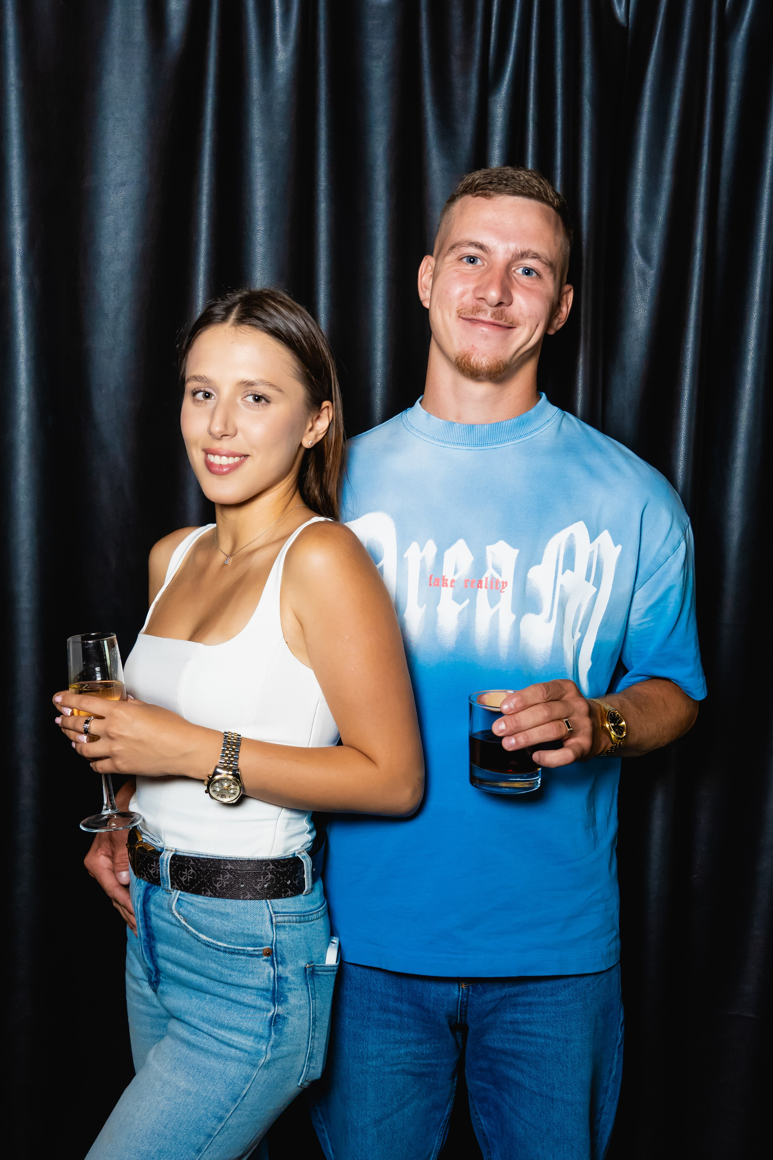 Выпускной Delta. Занимаюсь профессиональной фотографией и живу рядом с Байкалом. Работаю в разных жанрах