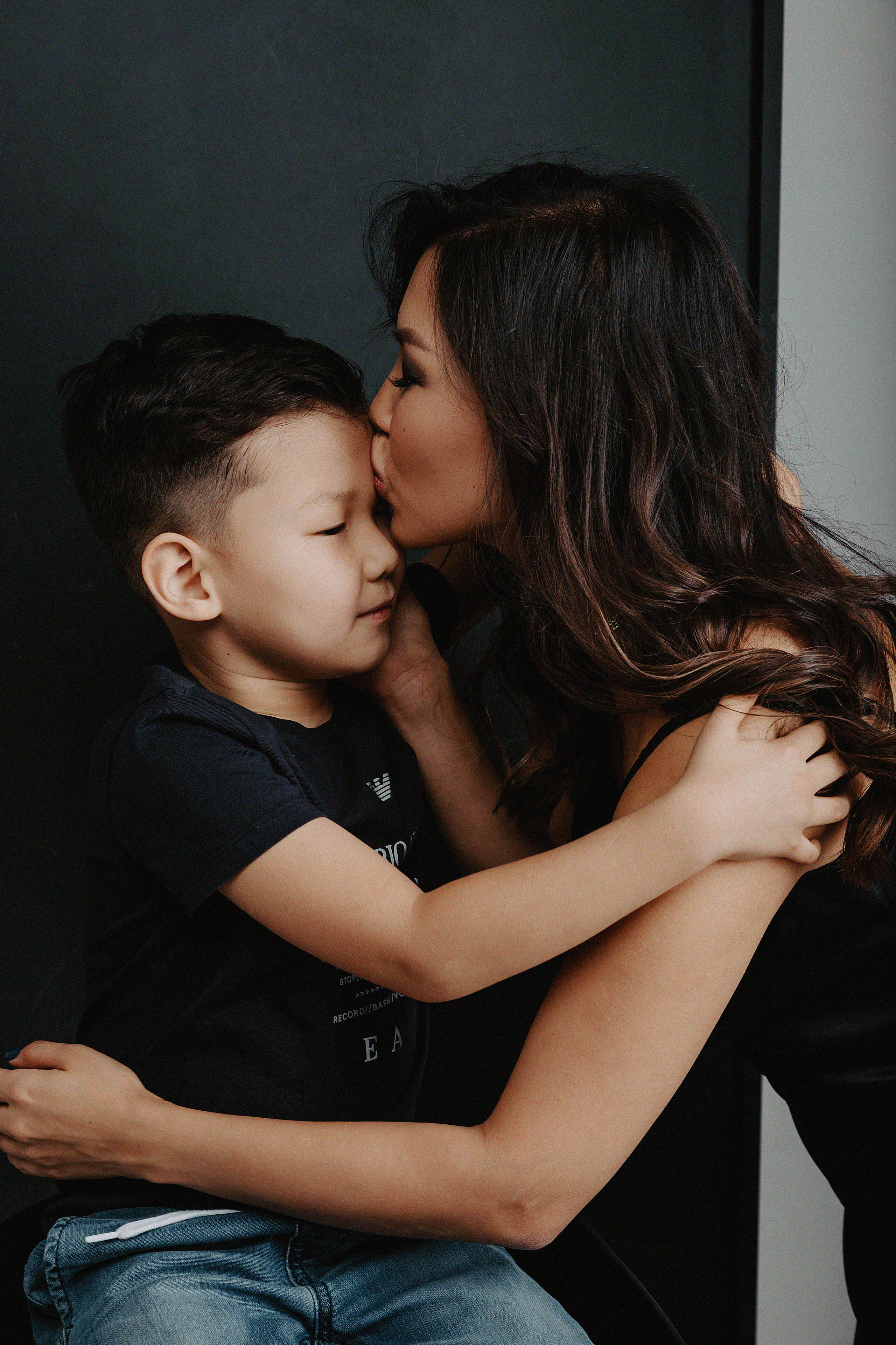 Фотосессия Айгерим и Арлана в фотостудии Протстранство. Свадебный, семейный и портретный фотограф в Алматы, Костанай