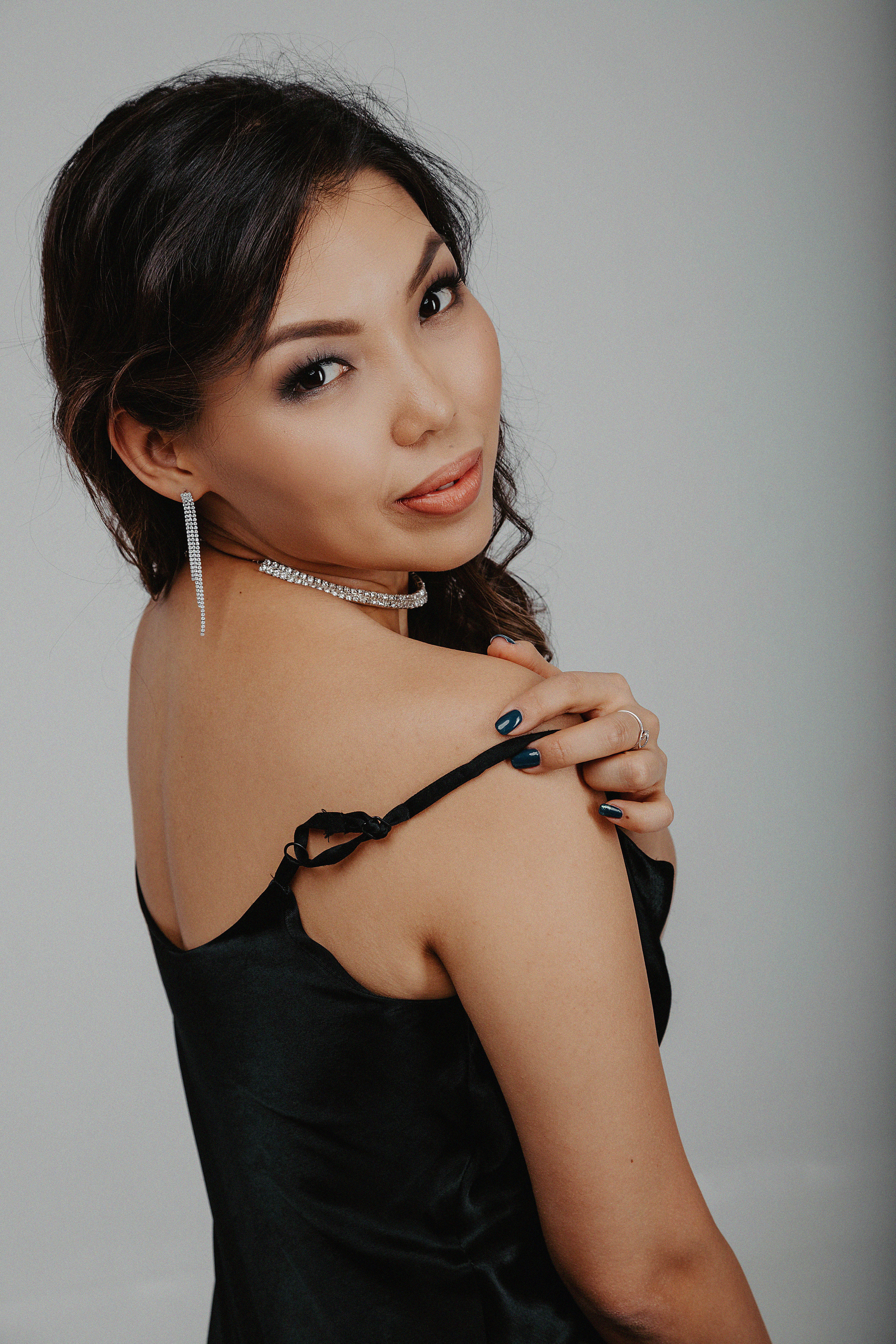 Фотосессия Айгерим и Арлана в фотостудии Протстранство. Свадебный, семейный и портретный фотограф в Алматы, Костанай