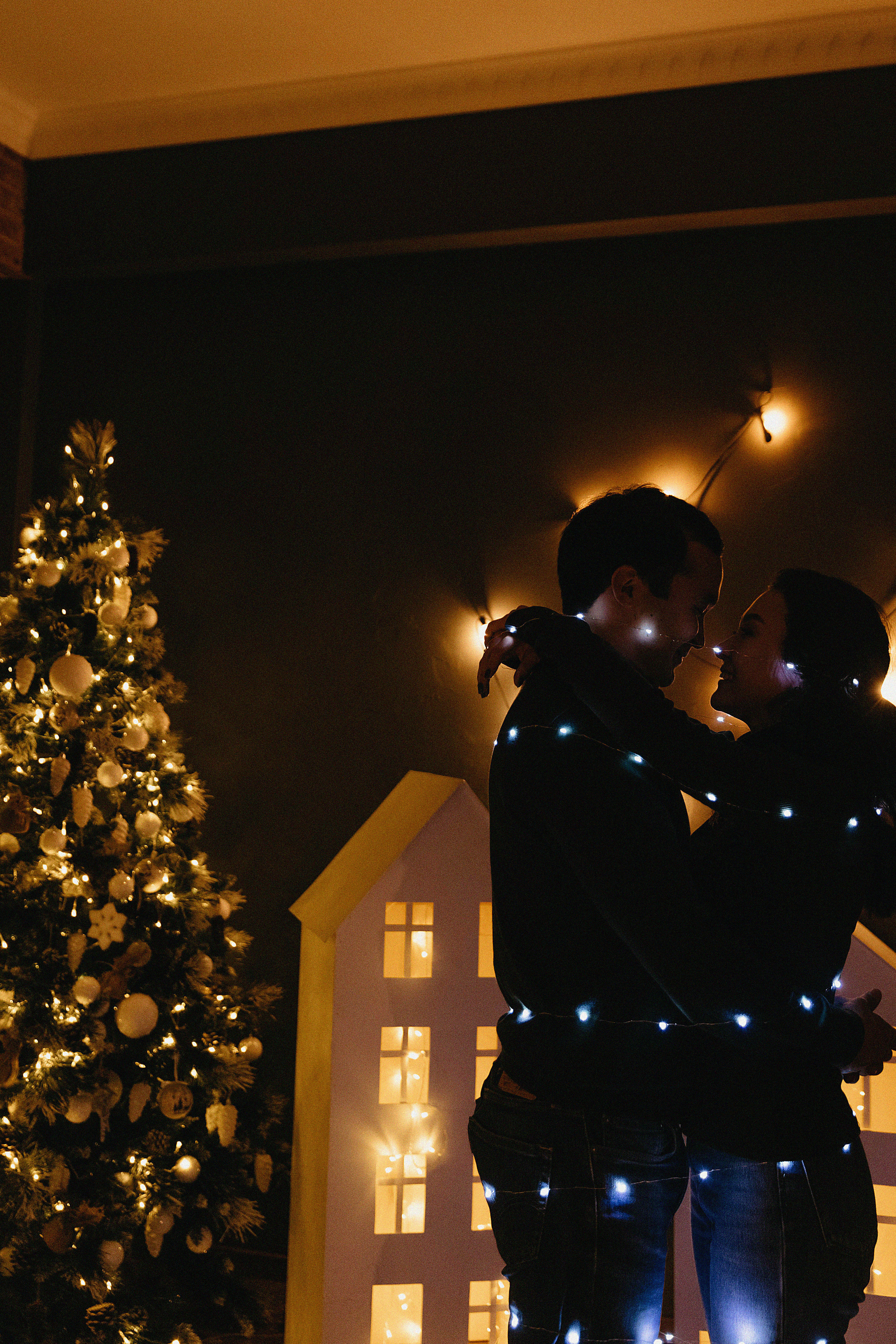 Фотосессия Ержана и Даны в фотостудии Энви. Свадебный, семейный и портретный фотограф в Алматы, Костанай