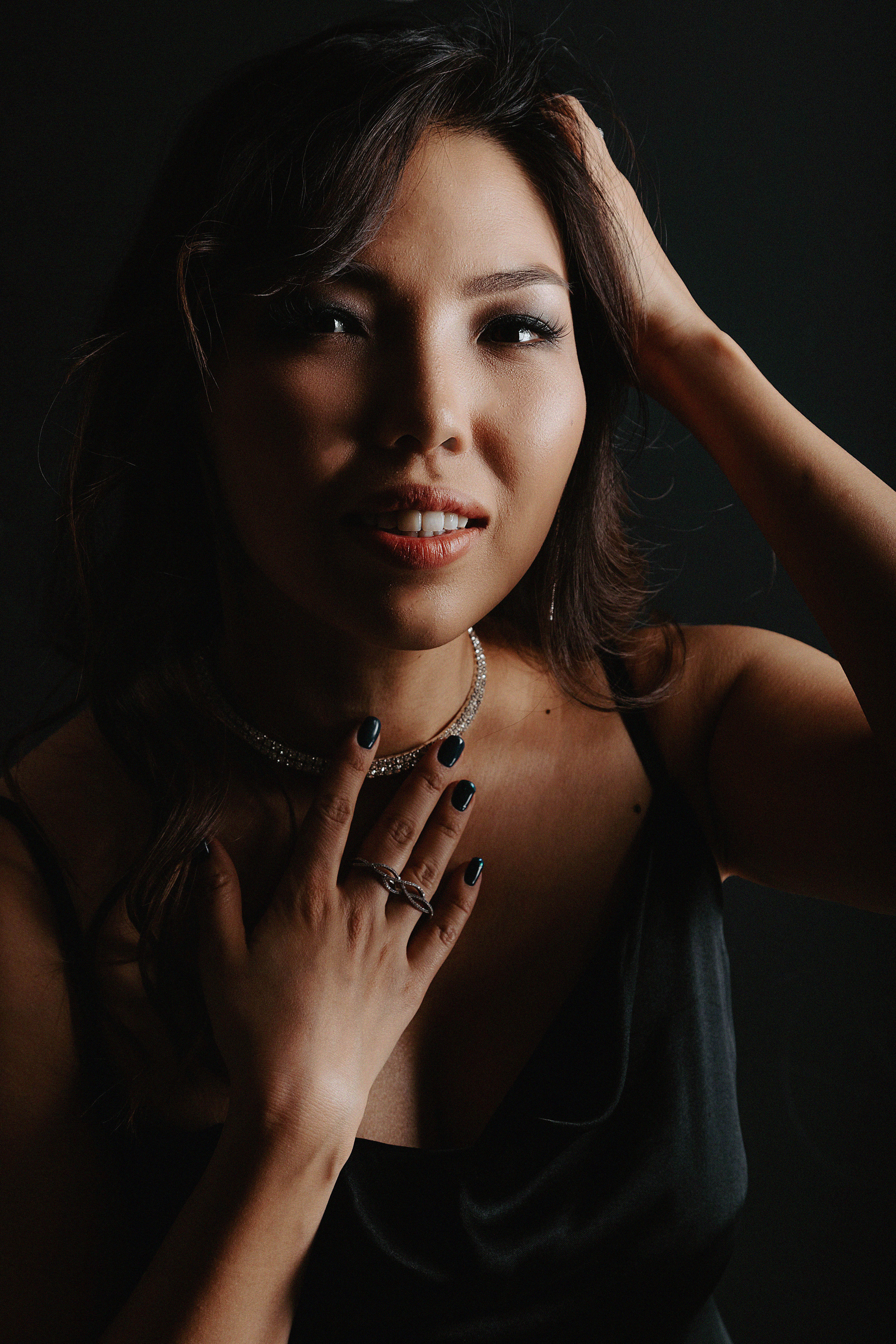 Фотосессия Айгерим и Арлана в фотостудии Протстранство. Свадебный, семейный и портретный фотограф в Алматы, Костанай