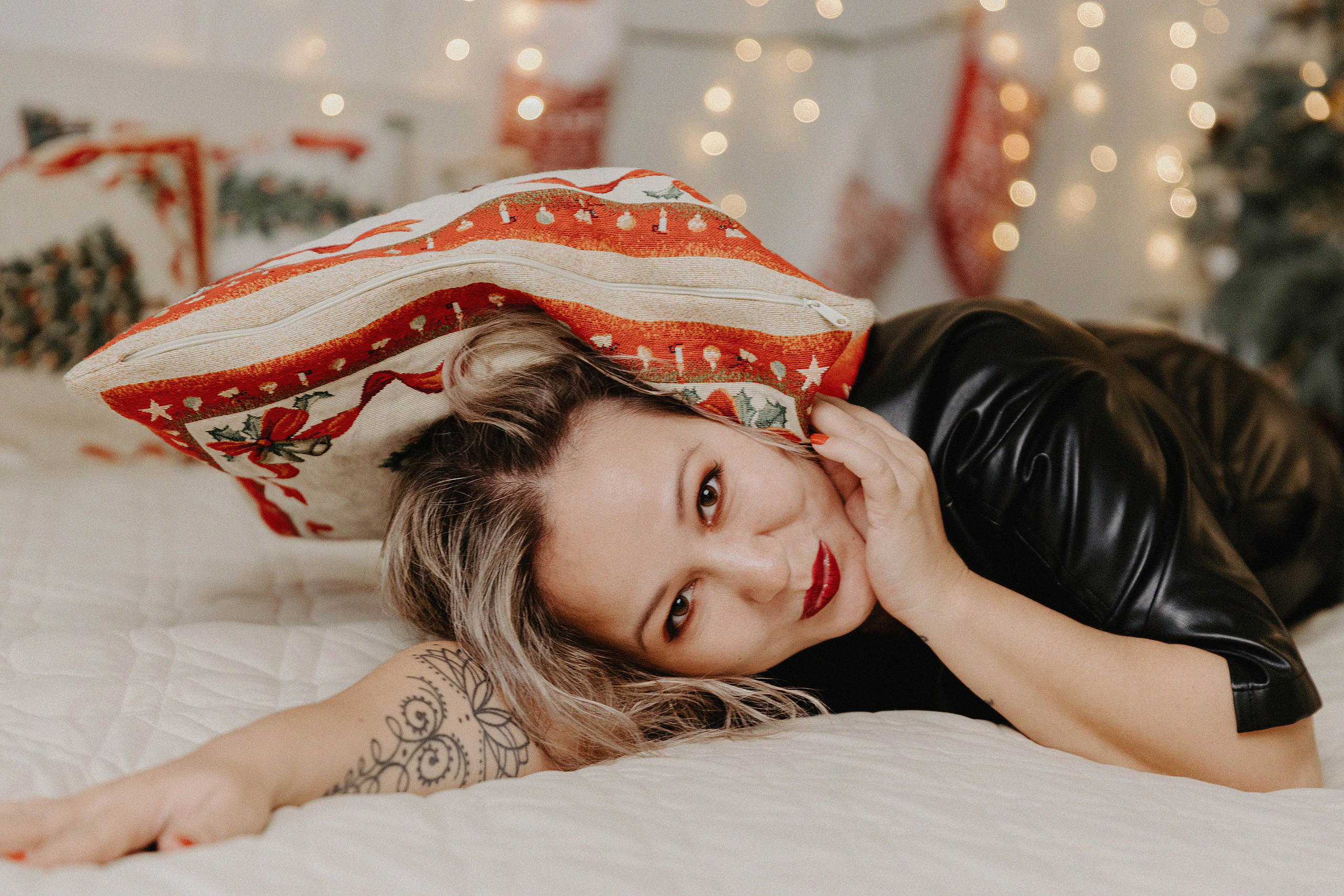 Фотосессия Эльвиры в фотостудии Пространство. Свадебный, семейный и портретный фотограф в Алматы, Костанай