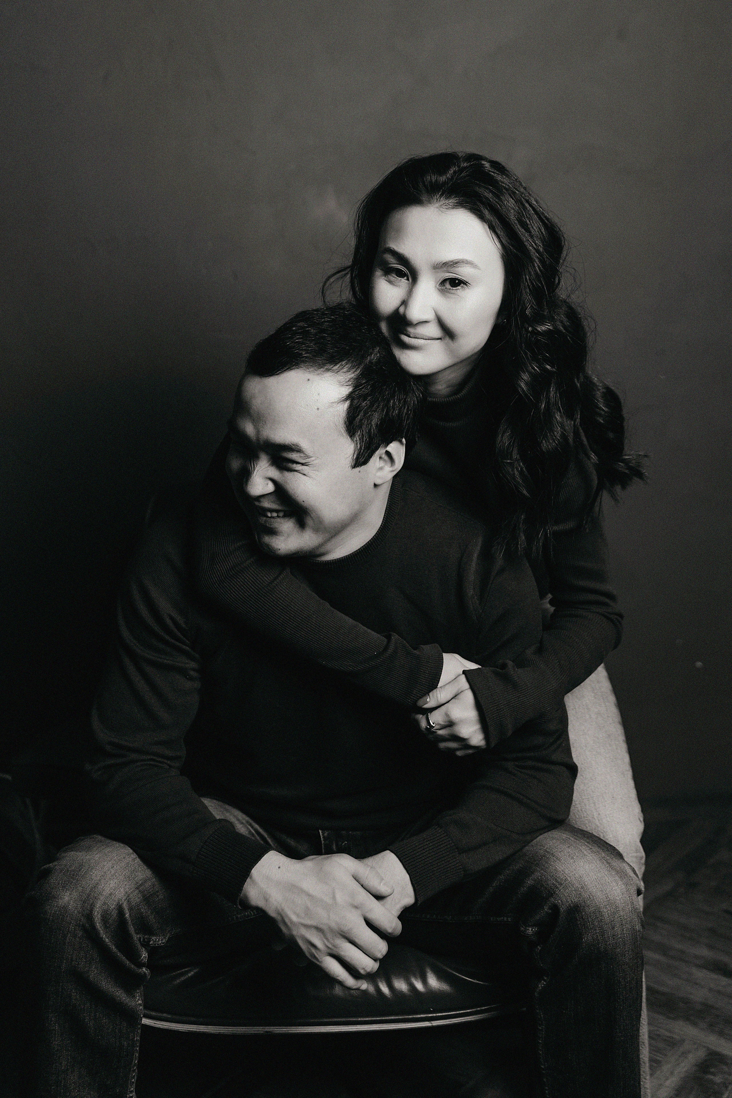 Фотосессия Ержана и Даны в фотостудии Энви. Свадебный, семейный и портретный фотограф в Алматы, Костанай