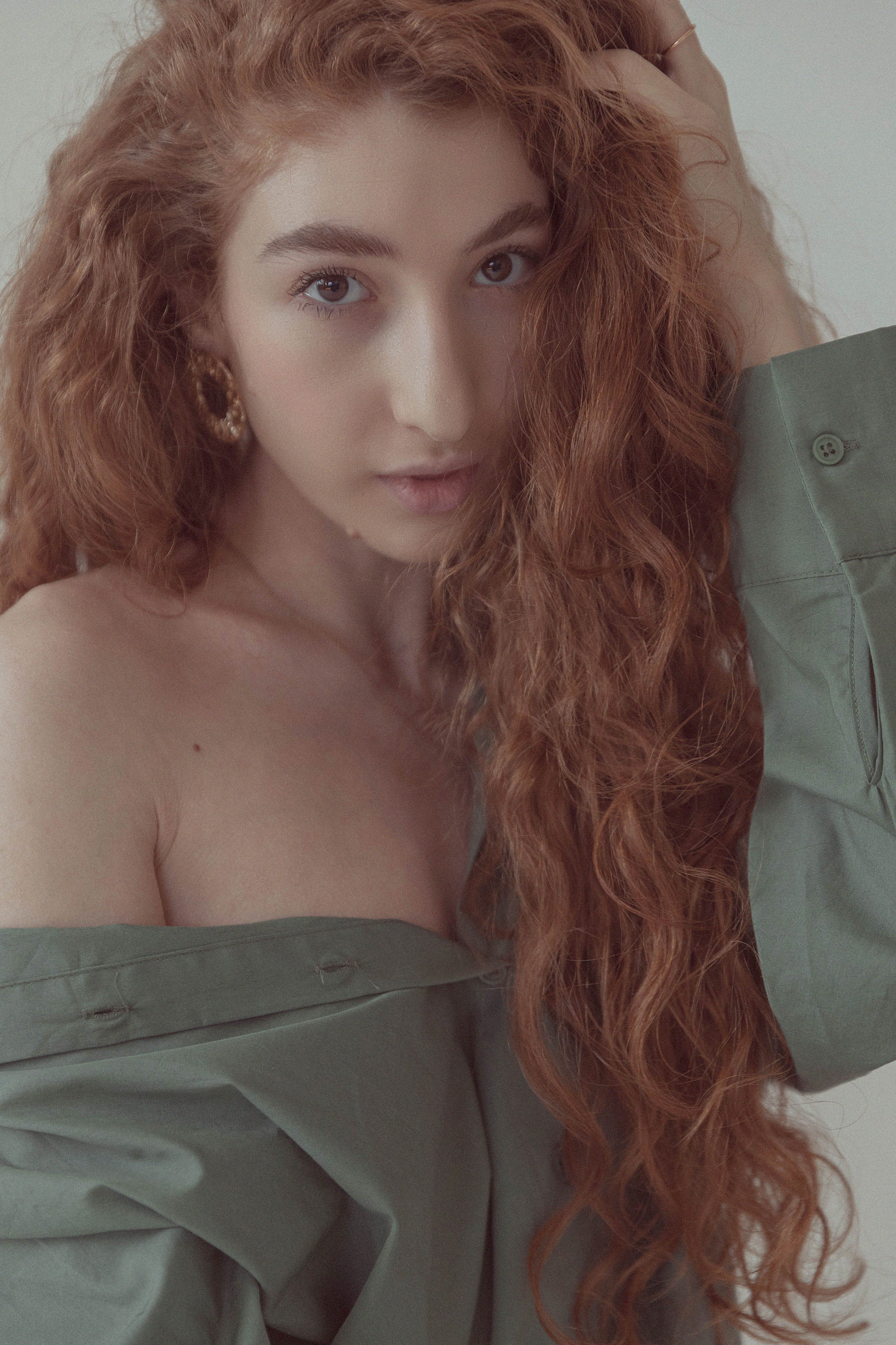 Фотосессия Миланы в фотостудии Пространство. Свадебный, семейный и портретный фотограф в Алматы, Костанай