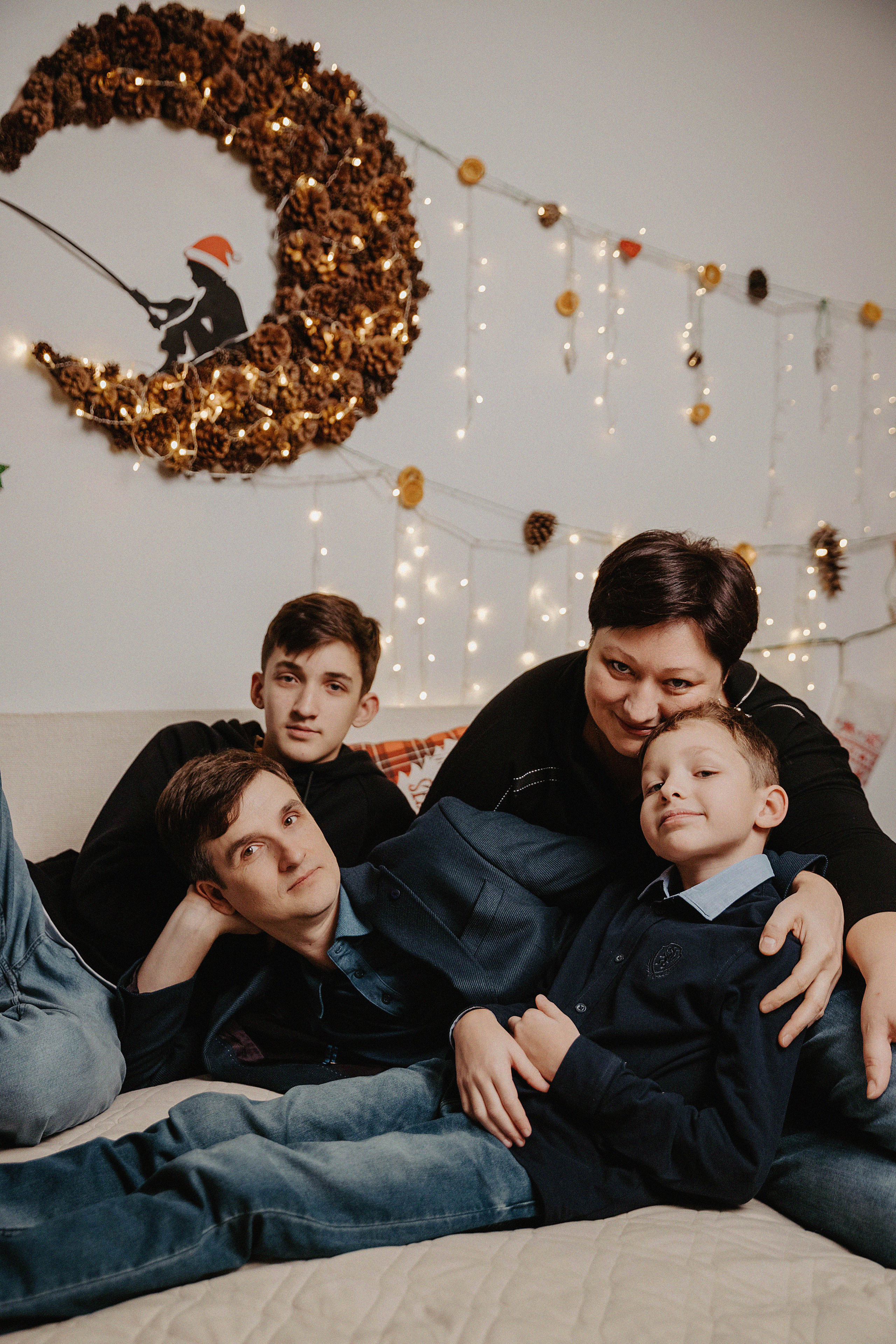 Семейная фотосессия в фотостудии Пространство. Свадебный, семейный и портретный фотограф в Алматы, Костанай