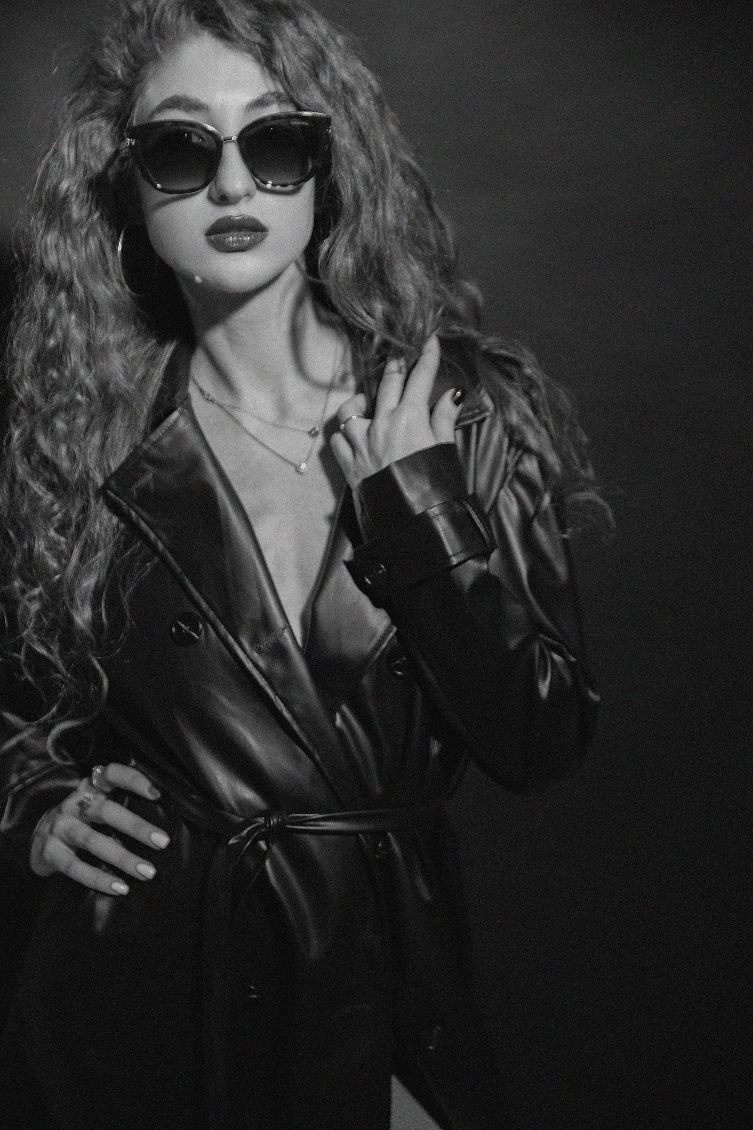 Фотосессия Миланы в фотостудии Пространство. Свадебный, семейный и портретный фотограф в Алматы, Костанай