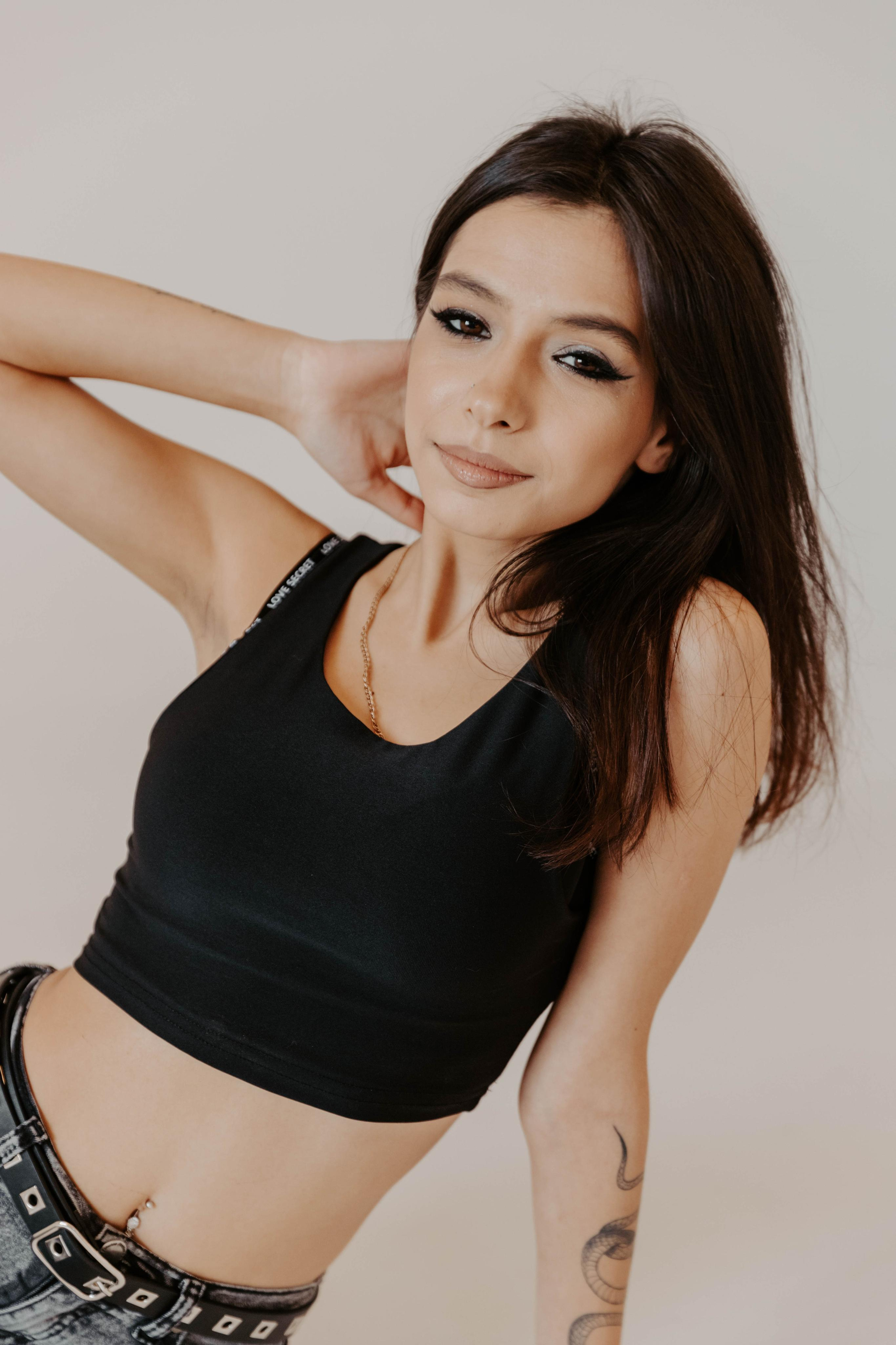 Фотосессия Кристины в фотостудии Пространство. Свадебный, семейный и портретный фотограф в Алматы, Костанай