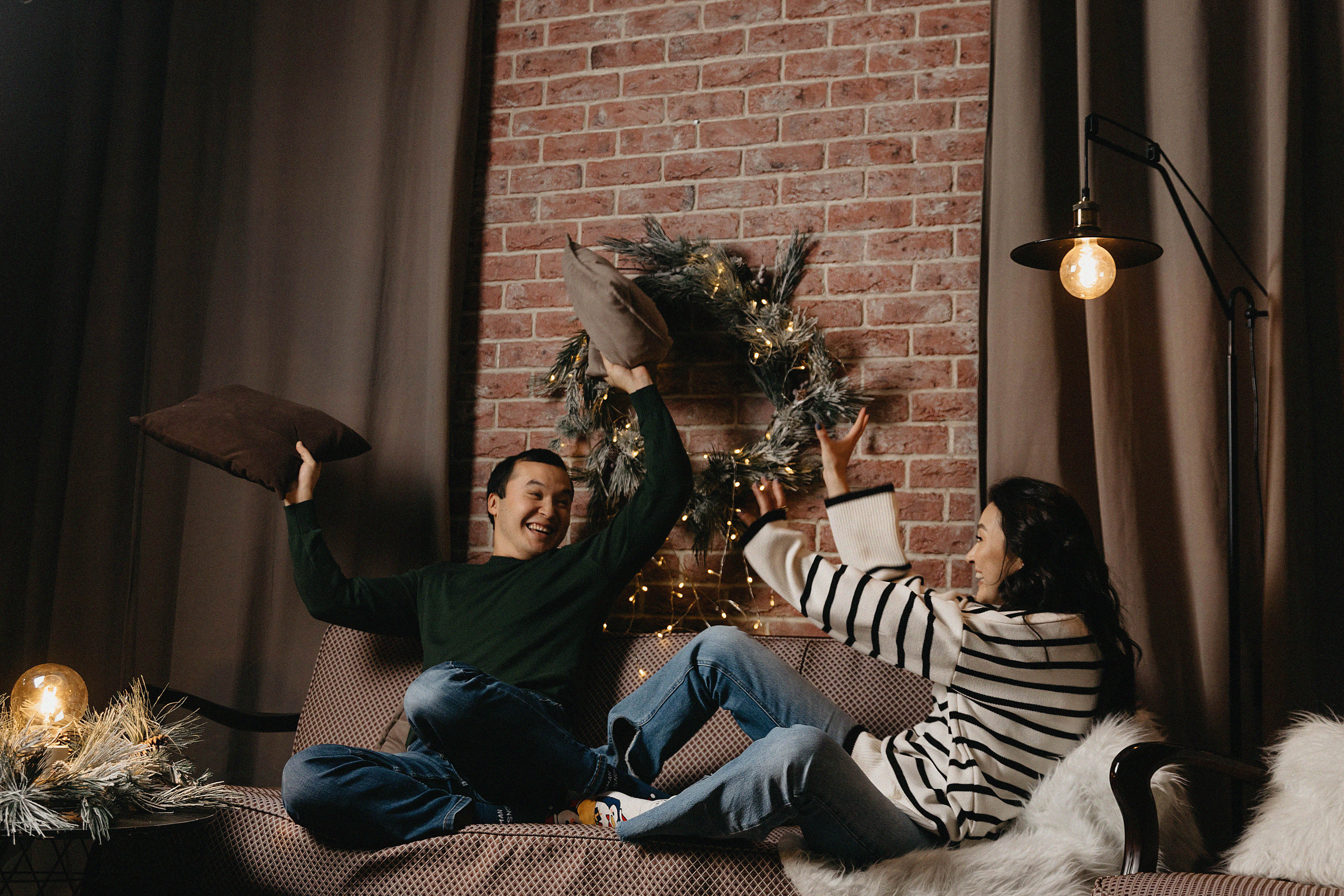 Фотосессия Ержана и Даны в фотостудии Энви. Свадебный, семейный и портретный фотограф в Алматы, Костанай