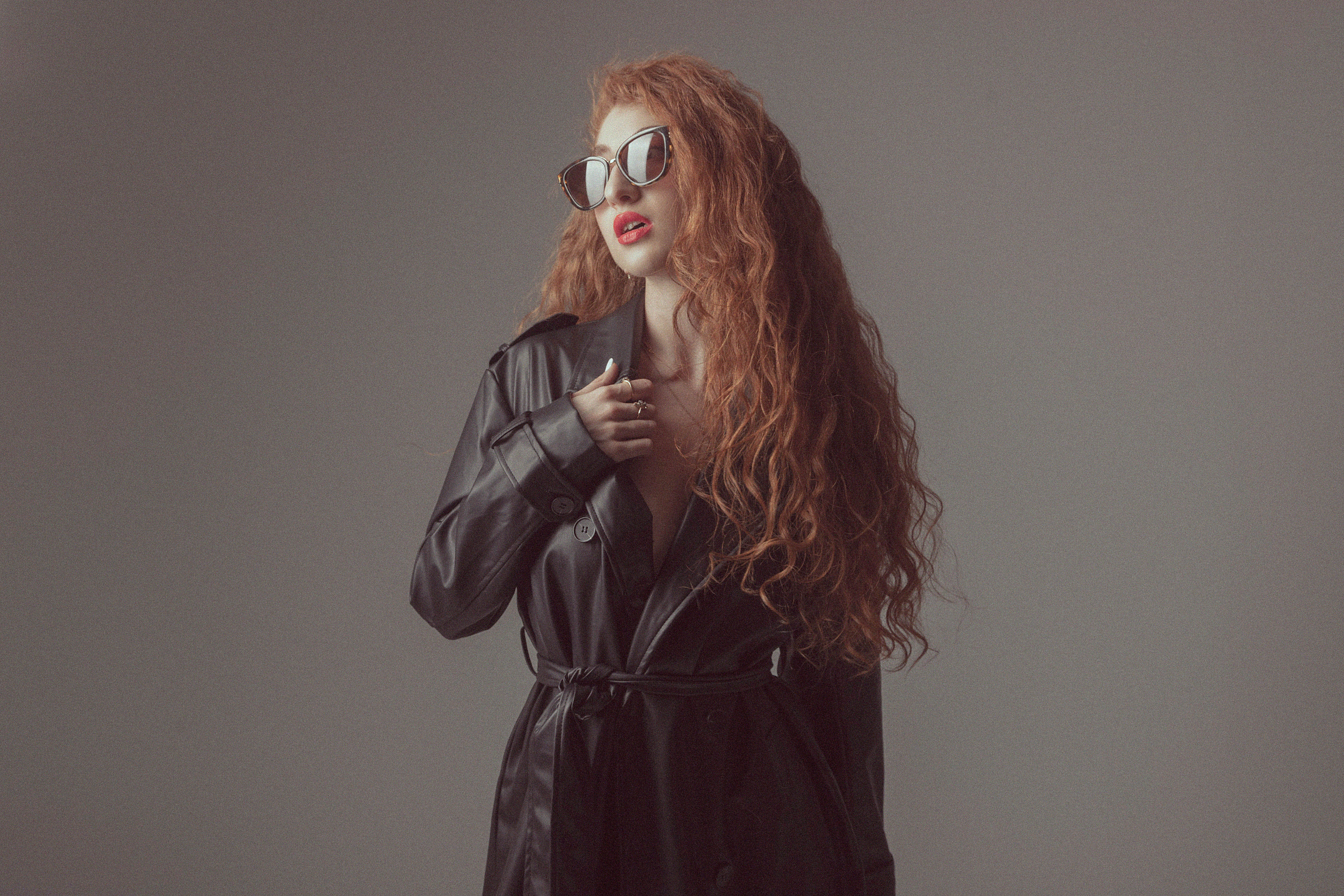 Фотосессия Миланы в фотостудии Пространство. Свадебный, семейный и портретный фотограф в Алматы, Костанай