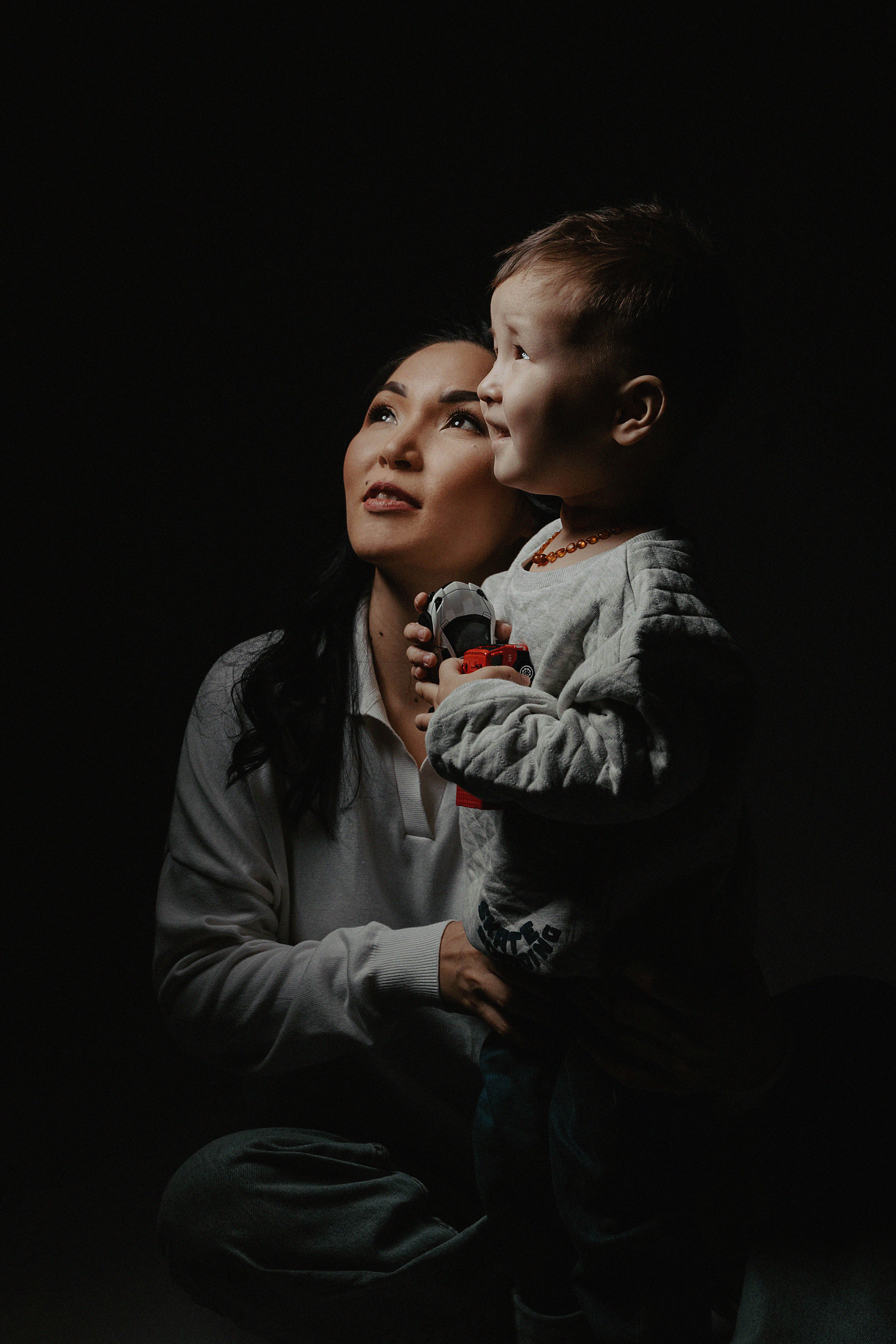 Фотосессия Куаныш и Али в фотостудии Пространство. Свадебный, семейный и портретный фотограф в Алматы, Костанай