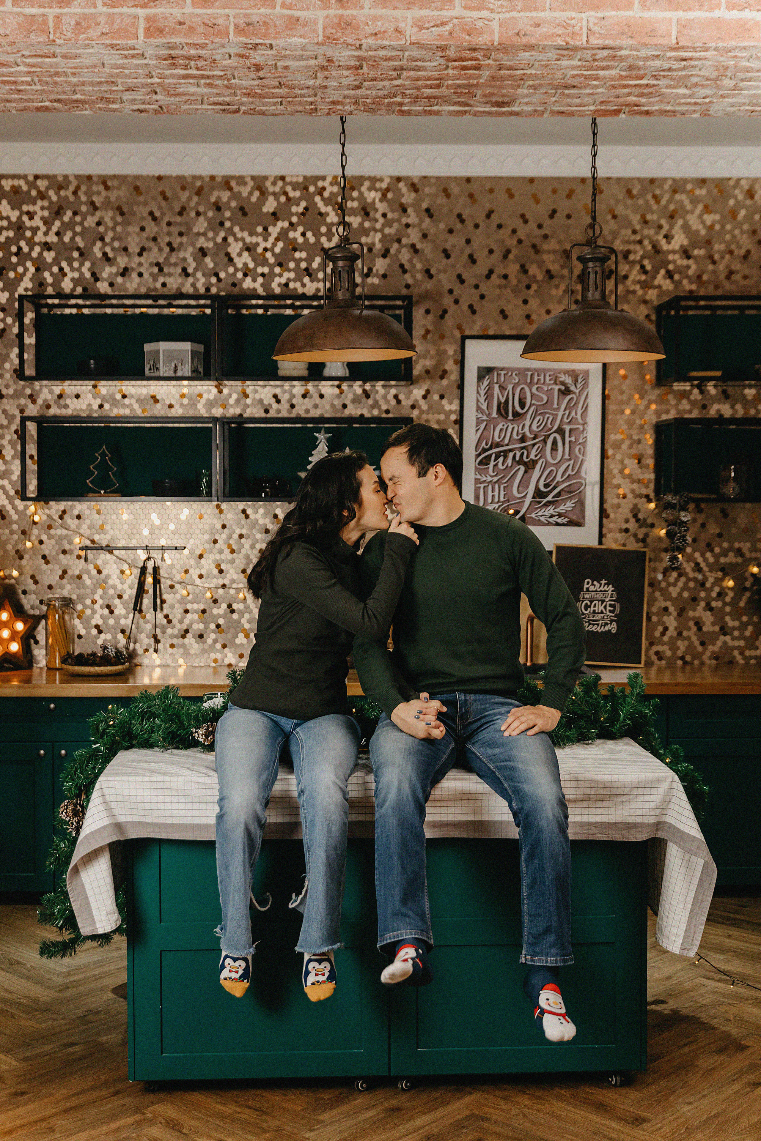 Фотосессия Ержана и Даны в фотостудии Энви. Свадебный, семейный и портретный фотограф в Алматы, Костанай