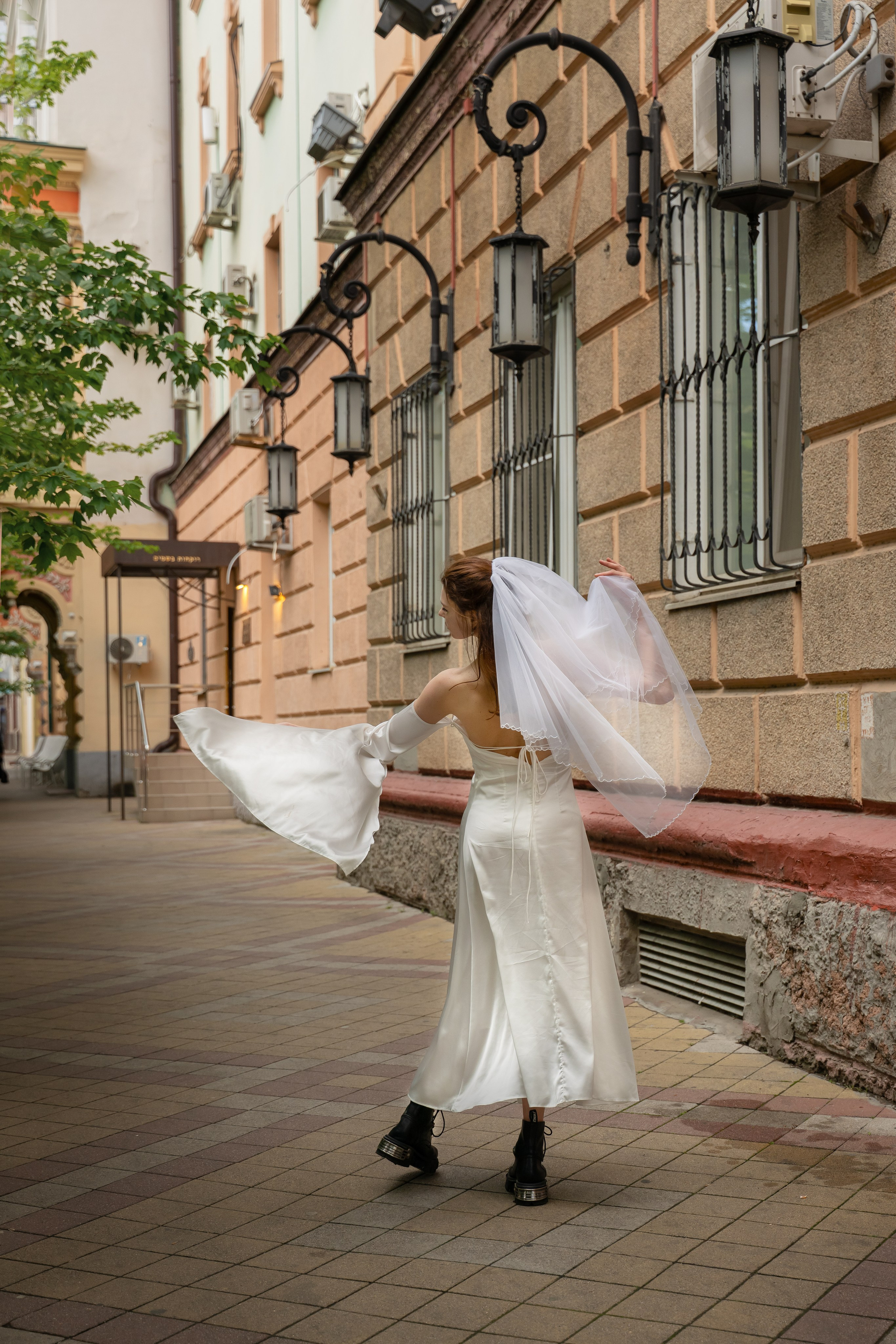 СБЕЖАВШАЯ НЕВЕСТА (история в каждом кадре). Главная