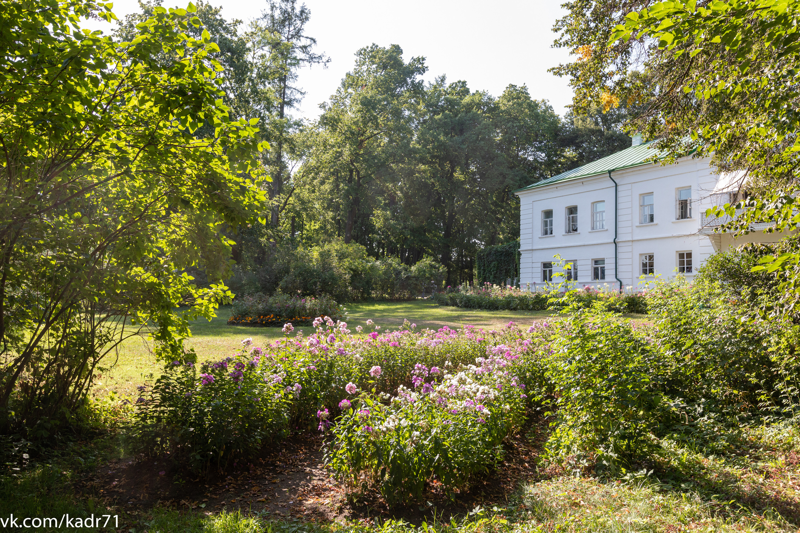 Усадьба Л. Н. Толстого «Ясная Поляна» летом. Фотограф в Туле Крупский АнДРей. Фотостудия «КАДР71» в Туле