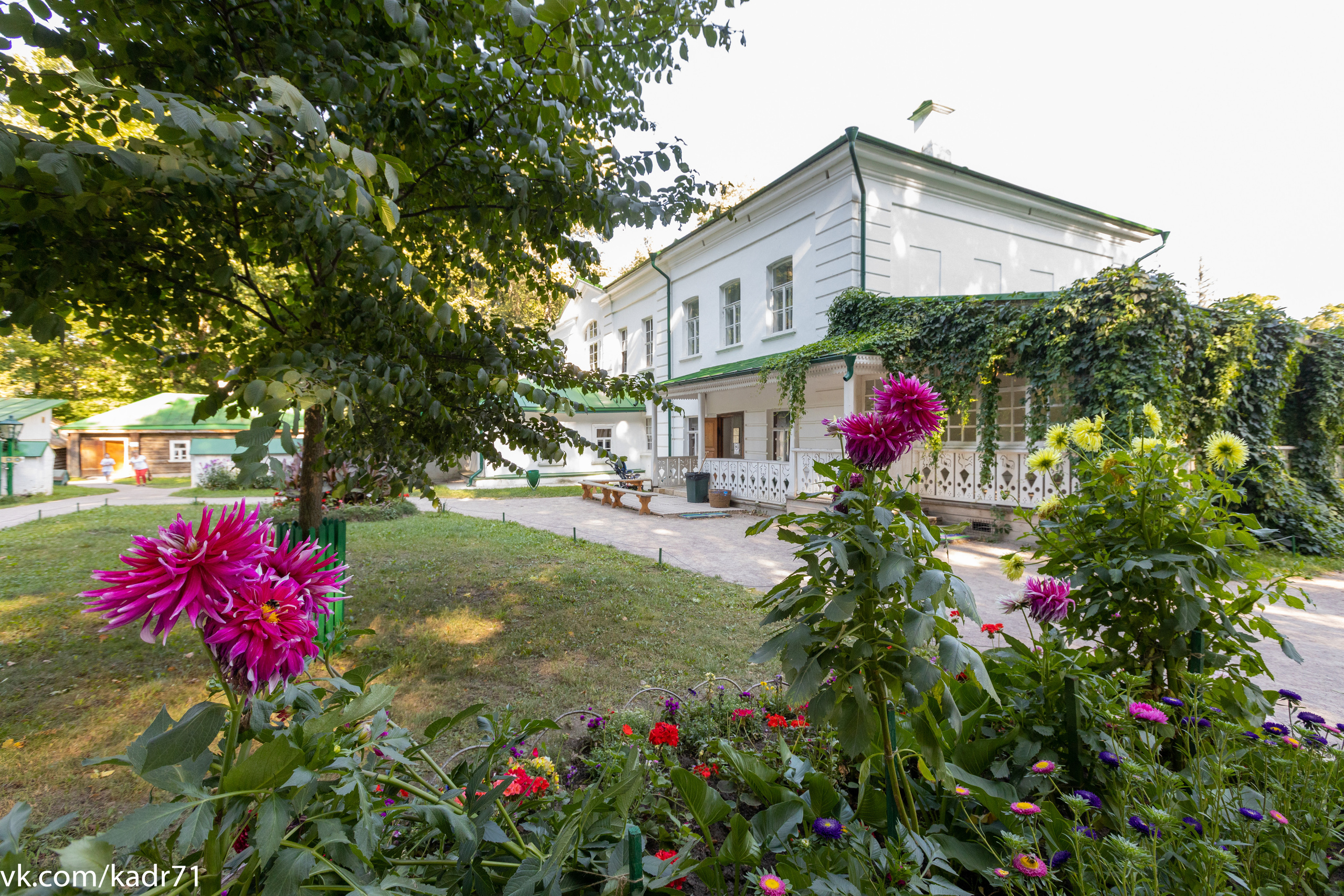 Усадьба Л. Н. Толстого «Ясная Поляна» летом. Фотограф в Туле Крупский АнДРей. Фотостудия «КАДР71» в Туле