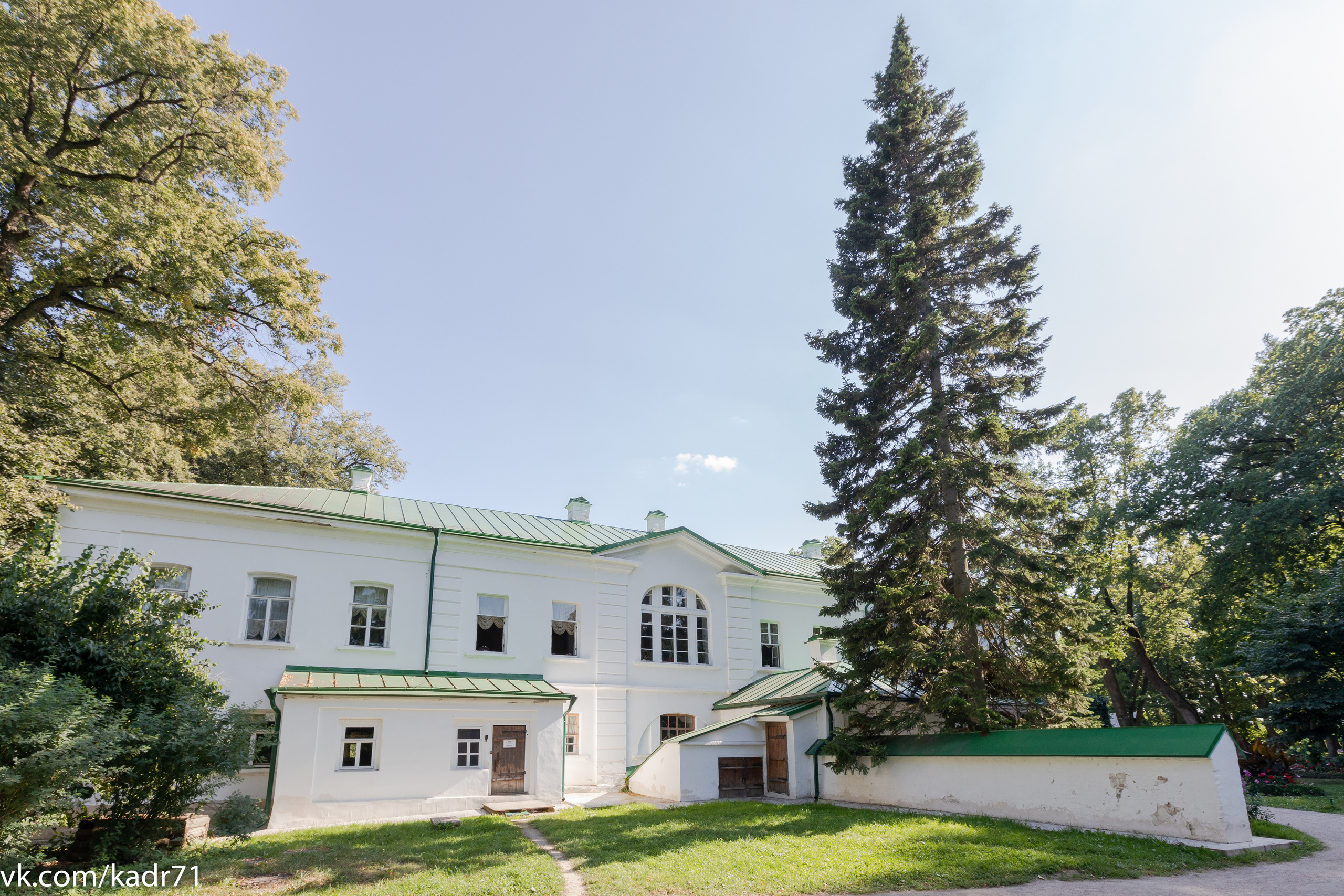 Усадьба Л. Н. Толстого «Ясная Поляна» летом. Фотограф в Туле Крупский АнДРей. Фотостудия «КАДР71» в Туле