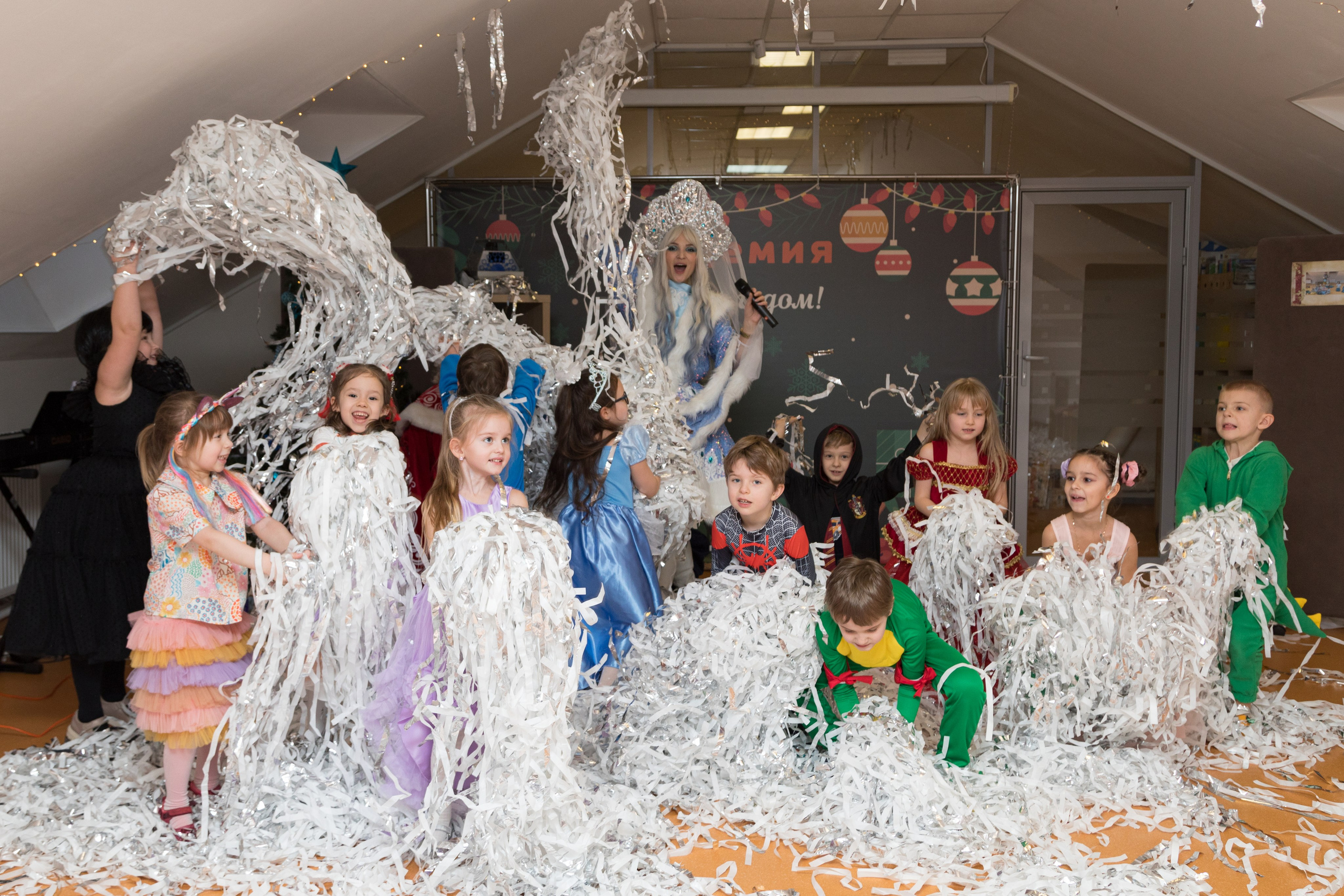 Фото детского новогоднего праздника. Детский и контент фотограф Надя Волкова Санкт-Петербург