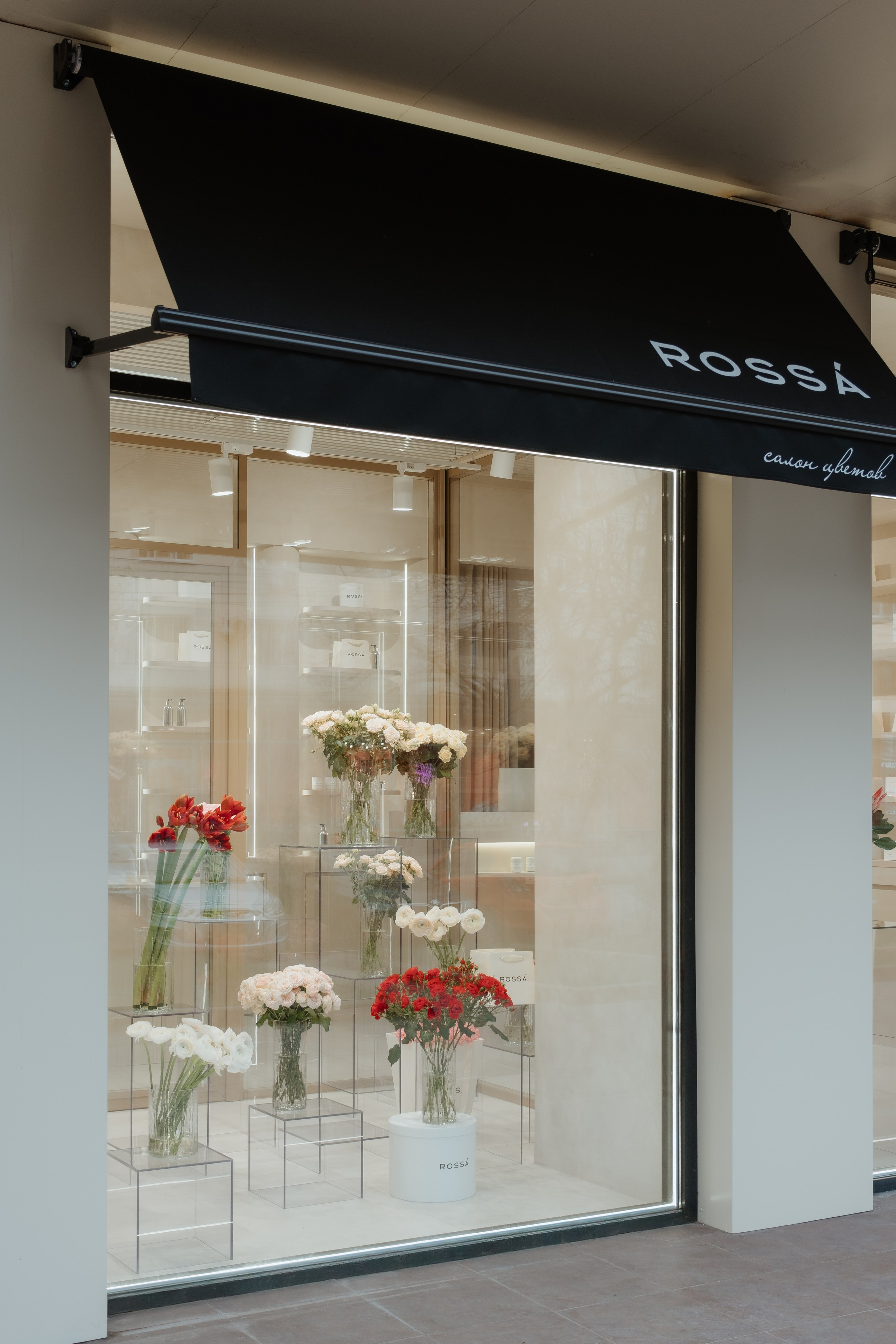 Rossa Store by Nachalo Design. Ekaterina Symidi. Interior Photographer